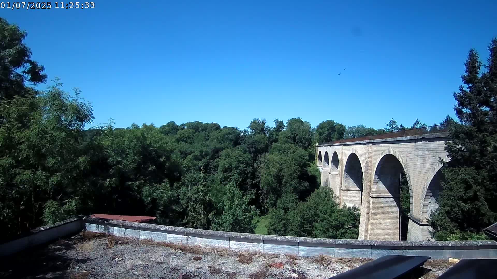 Semur-en-Auxois Commune  Village Live Cam - Montbard, Cote-d'Or, Bourgogne-Franche-Comte, France