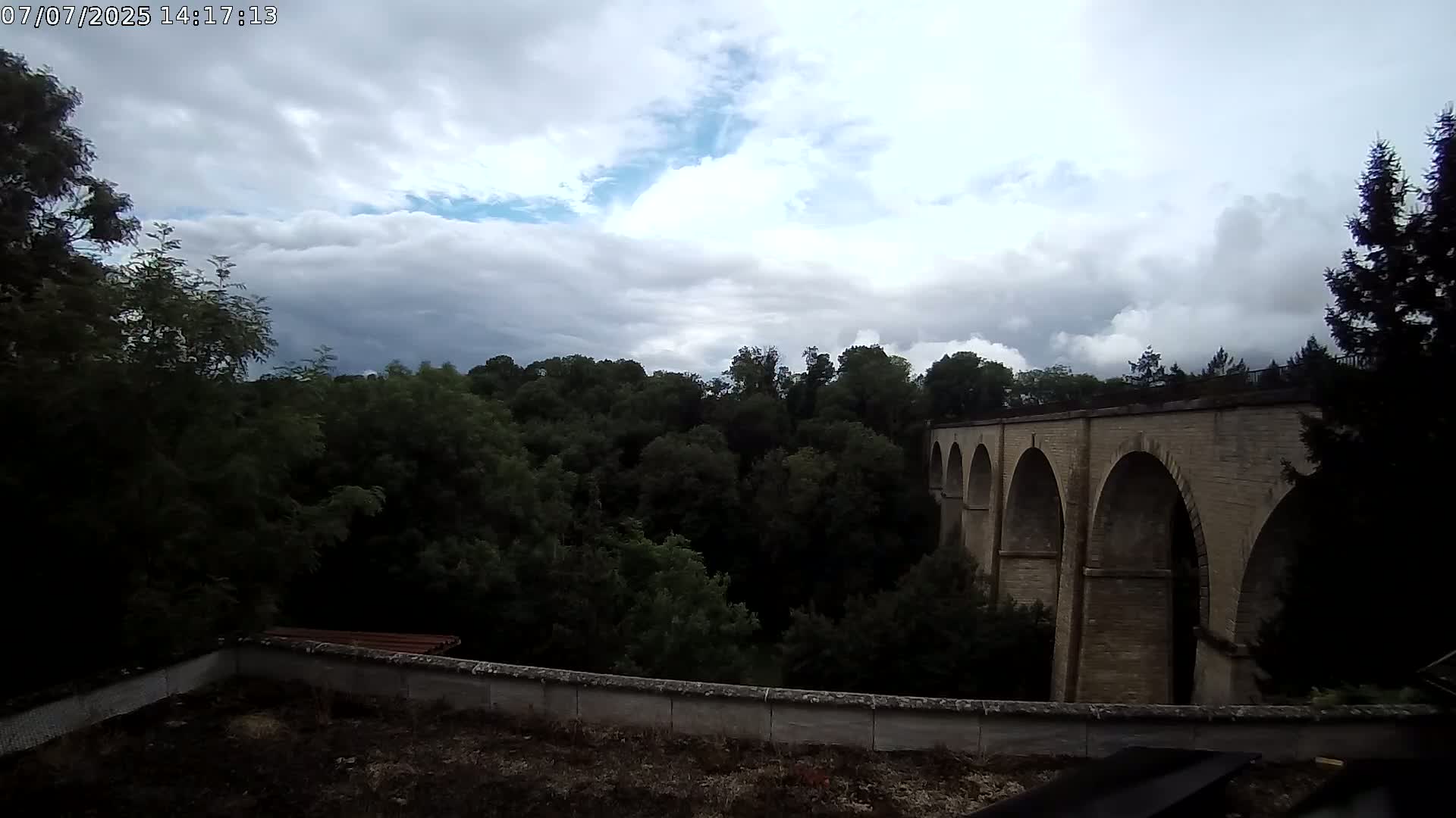 Semur-en-Auxois Commune  Village Live Cam - Montbard, Cote-d'Or, Bourgogne-Franche-Comte, France