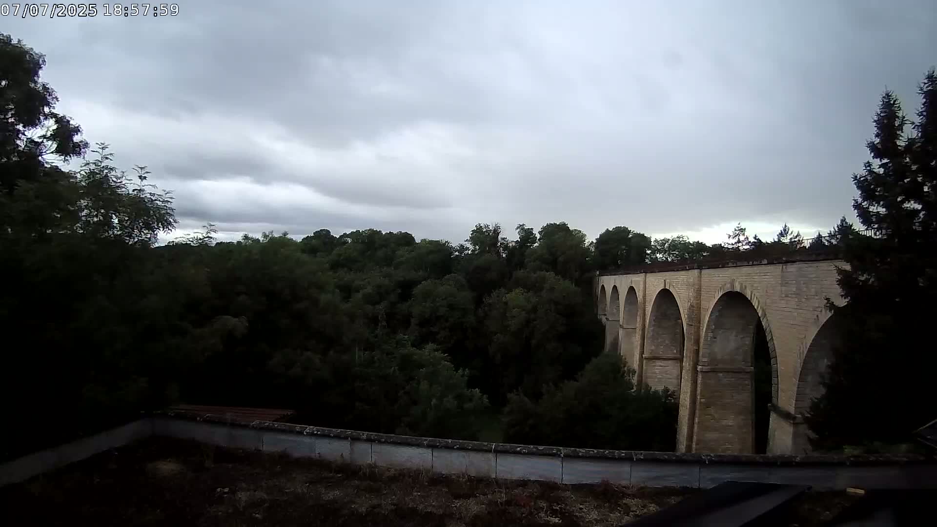 Semur-en-Auxois Commune  Village Live Cam - Montbard, Cote-d'Or, Bourgogne-Franche-Comte, France