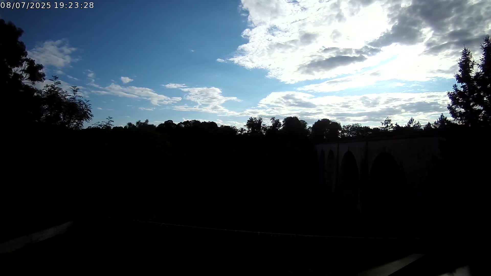 Semur-en-Auxois Commune  Village Live Cam - Montbard, Cote-d'Or, Bourgogne-Franche-Comte, France