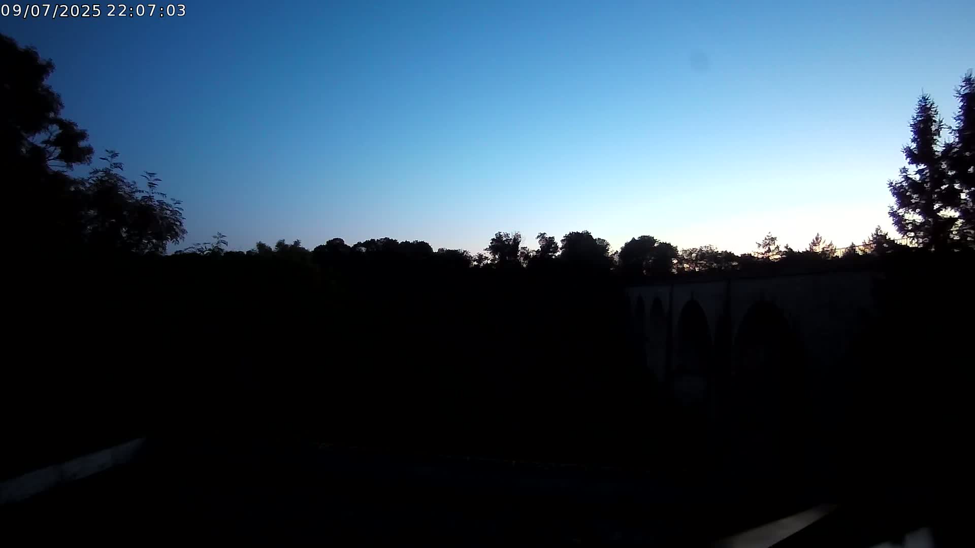 Semur-en-Auxois Commune  Village Live Cam - Montbard, Cote-d'Or, Bourgogne-Franche-Comte, France