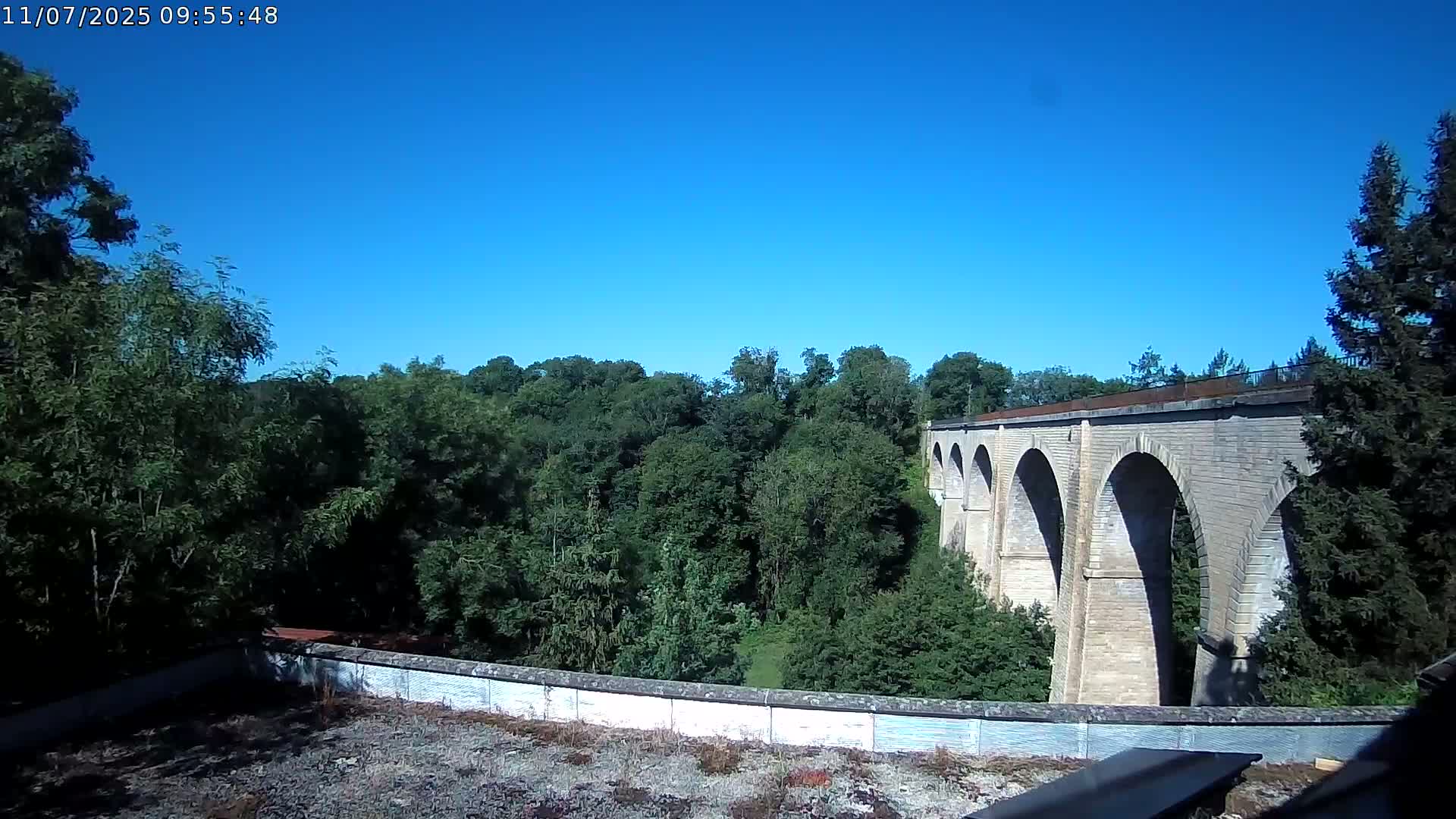 Semur-en-Auxois Commune  Village Live Cam - Montbard, Cote-d'Or, Bourgogne-Franche-Comte, France