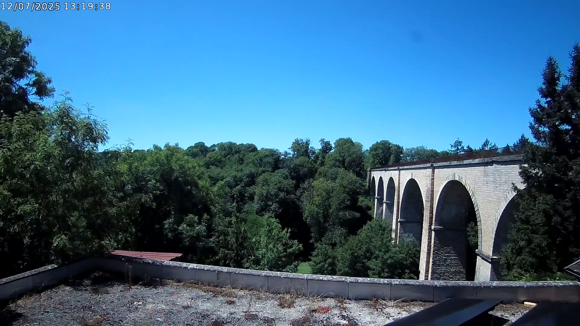 Semur-en-Auxois Commune  Village Live Cam - Montbard, Cote-d'Or, Bourgogne-Franche-Comte, France