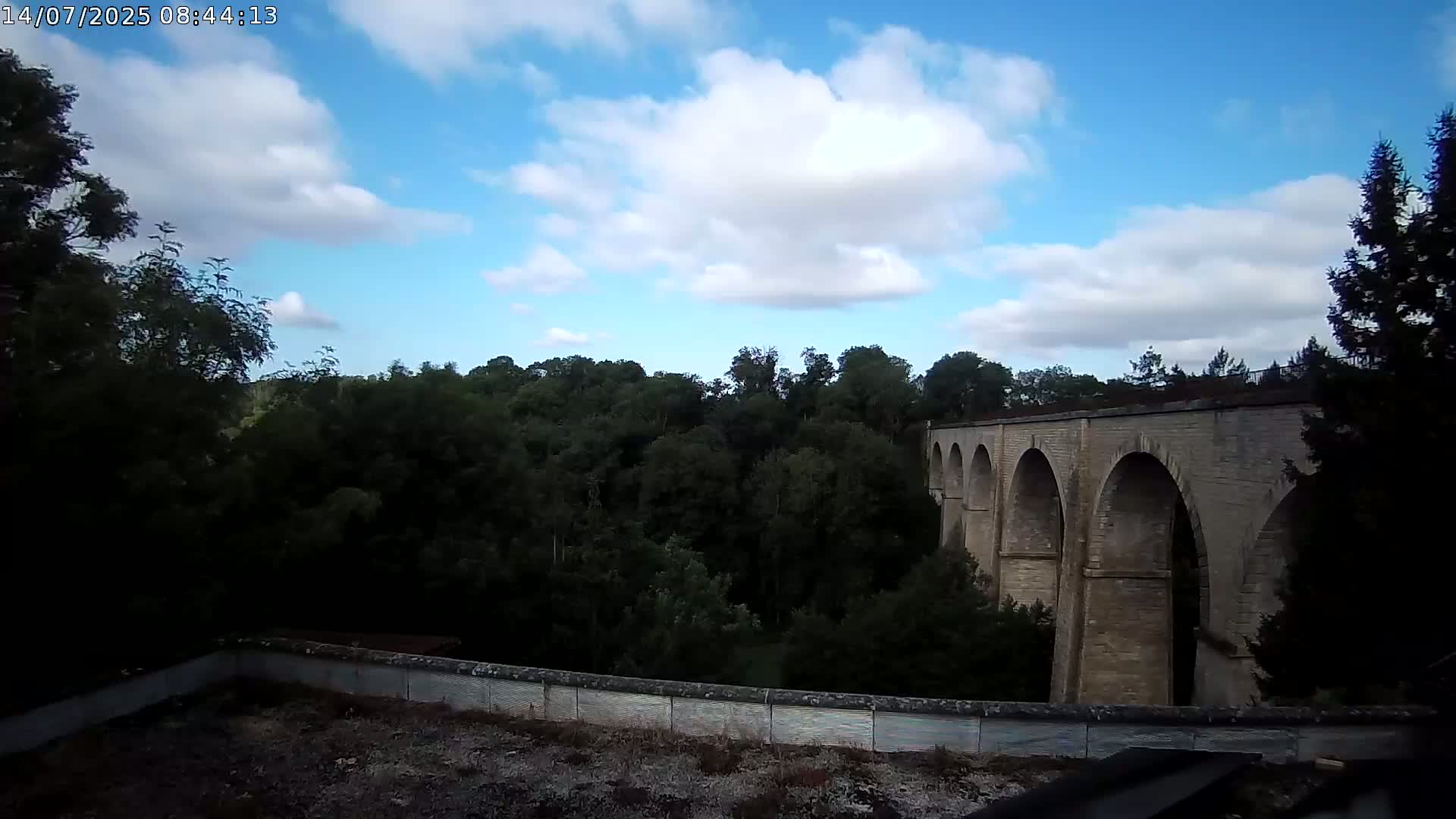 Semur-en-Auxois Commune  Village Live Cam - Montbard, Cote-d'Or, Bourgogne-Franche-Comte, France