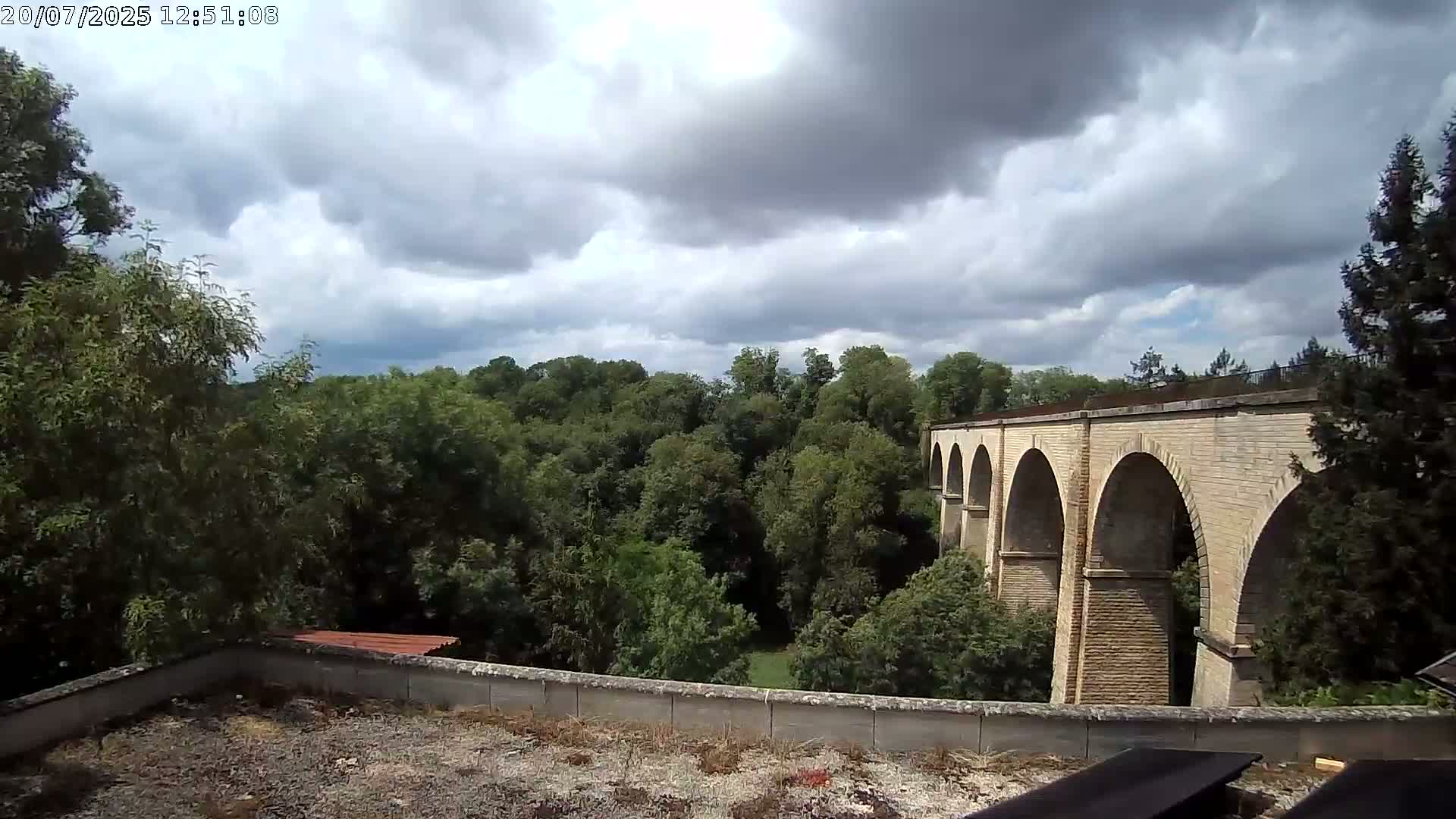 Semur-en-Auxois Commune  Village Live Cam - Montbard, Cote-d'Or, Bourgogne-Franche-Comte, France