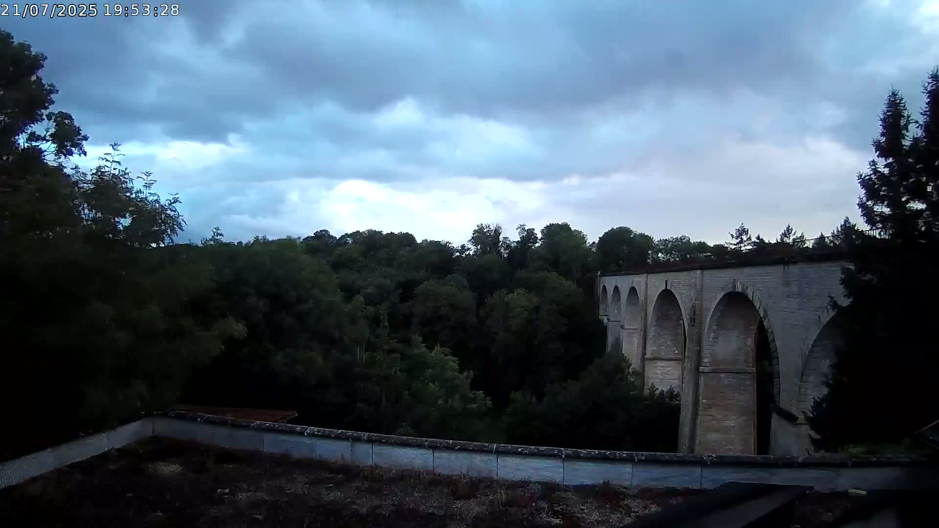 Semur-en-Auxois Commune  Village Live Cam - Montbard, Cote-d'Or, Bourgogne-Franche-Comte, France