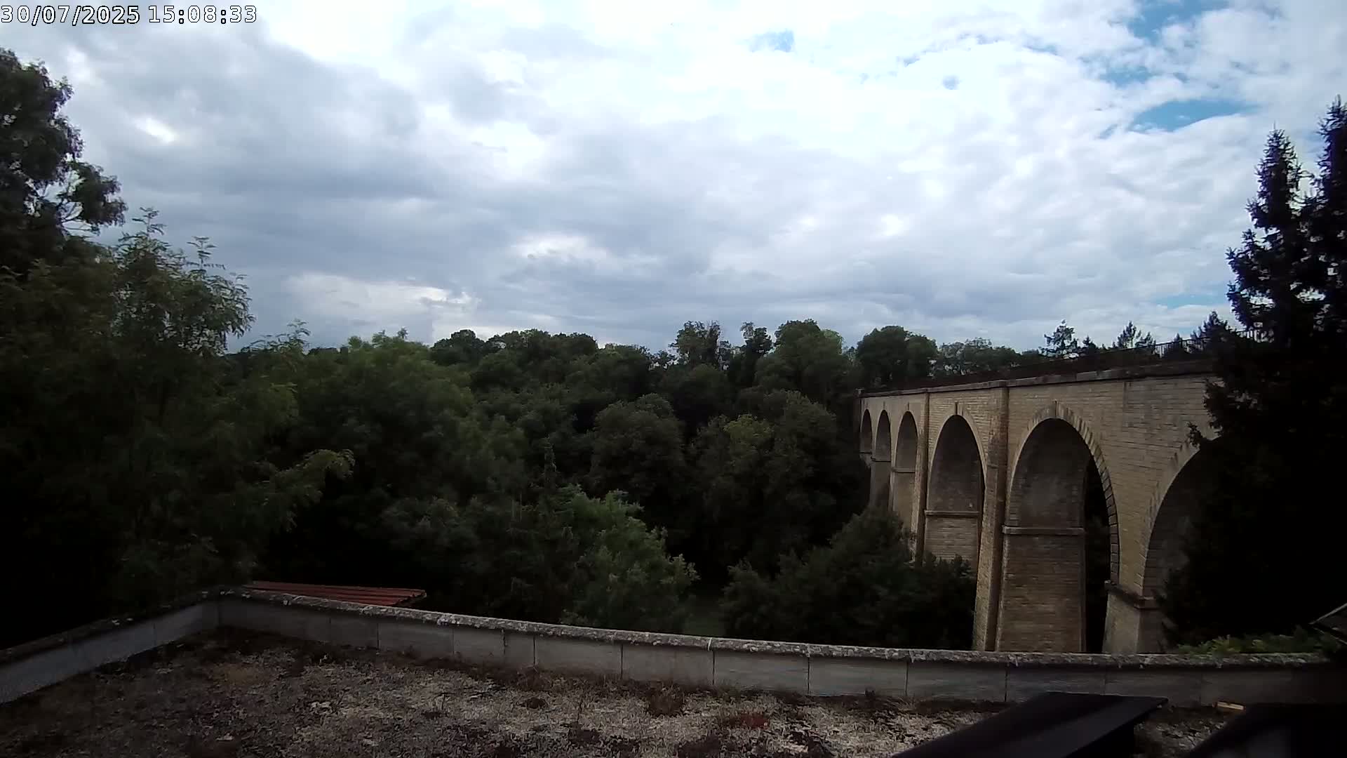 Semur-en-Auxois Commune  Village Live Cam - Montbard, Cote-d'Or, Bourgogne-Franche-Comte, France