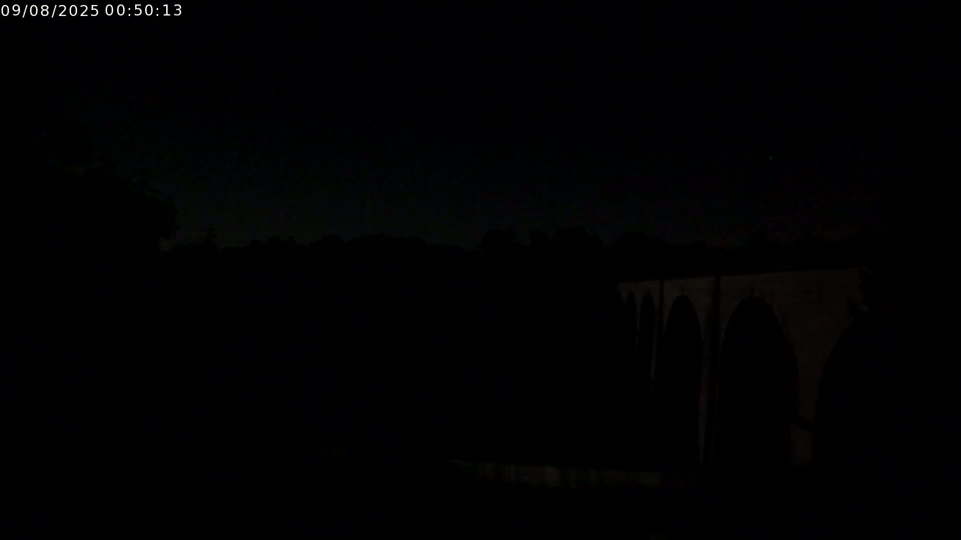 Semur-en-Auxois Commune  Village Live Cam - Montbard, Cote-d'Or, Bourgogne-Franche-Comte, France