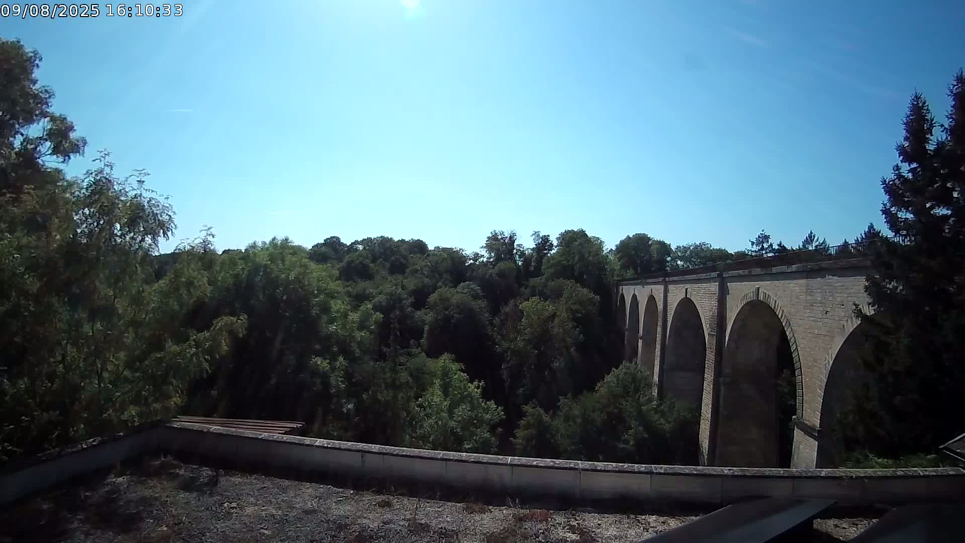 Semur-en-Auxois Commune  Village Live Cam - Montbard, Cote-d'Or, Bourgogne-Franche-Comte, France