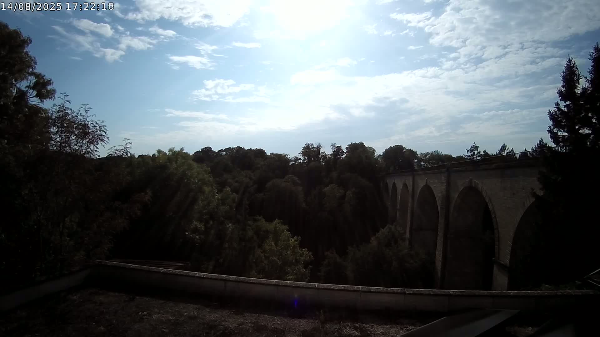 Semur-en-Auxois Commune  Village Live Cam - Montbard, Cote-d'Or, Bourgogne-Franche-Comte, France