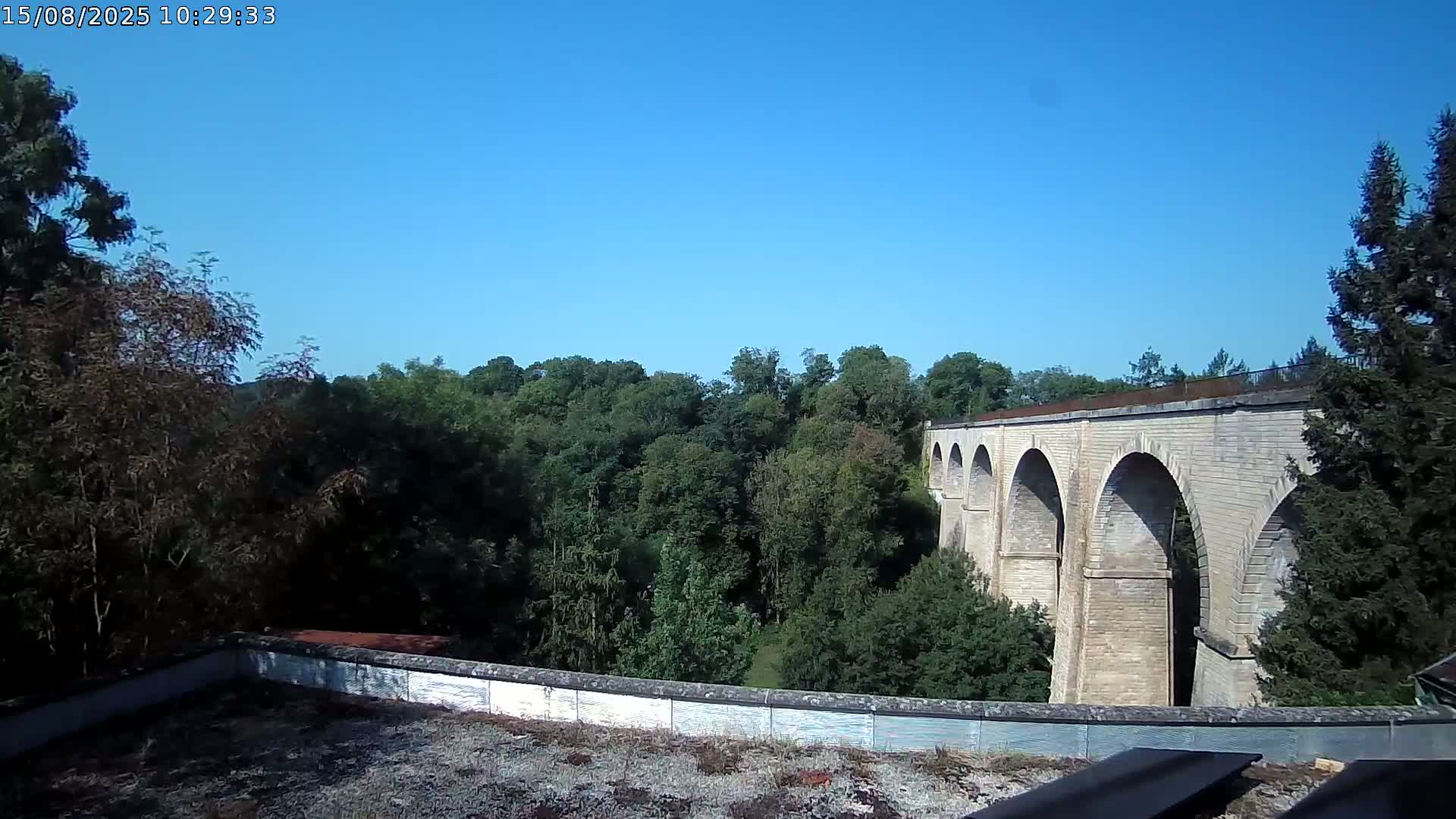 Semur-en-Auxois Commune  Village Live Cam - Montbard, Cote-d'Or, Bourgogne-Franche-Comte, France