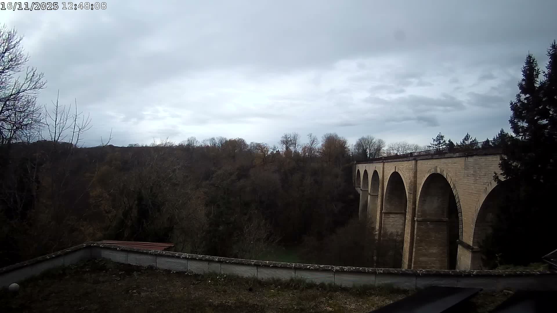 Semur-en-Auxois Commune  Village Live Cam - Montbard, Cote-d'Or, Bourgogne-Franche-Comte, France