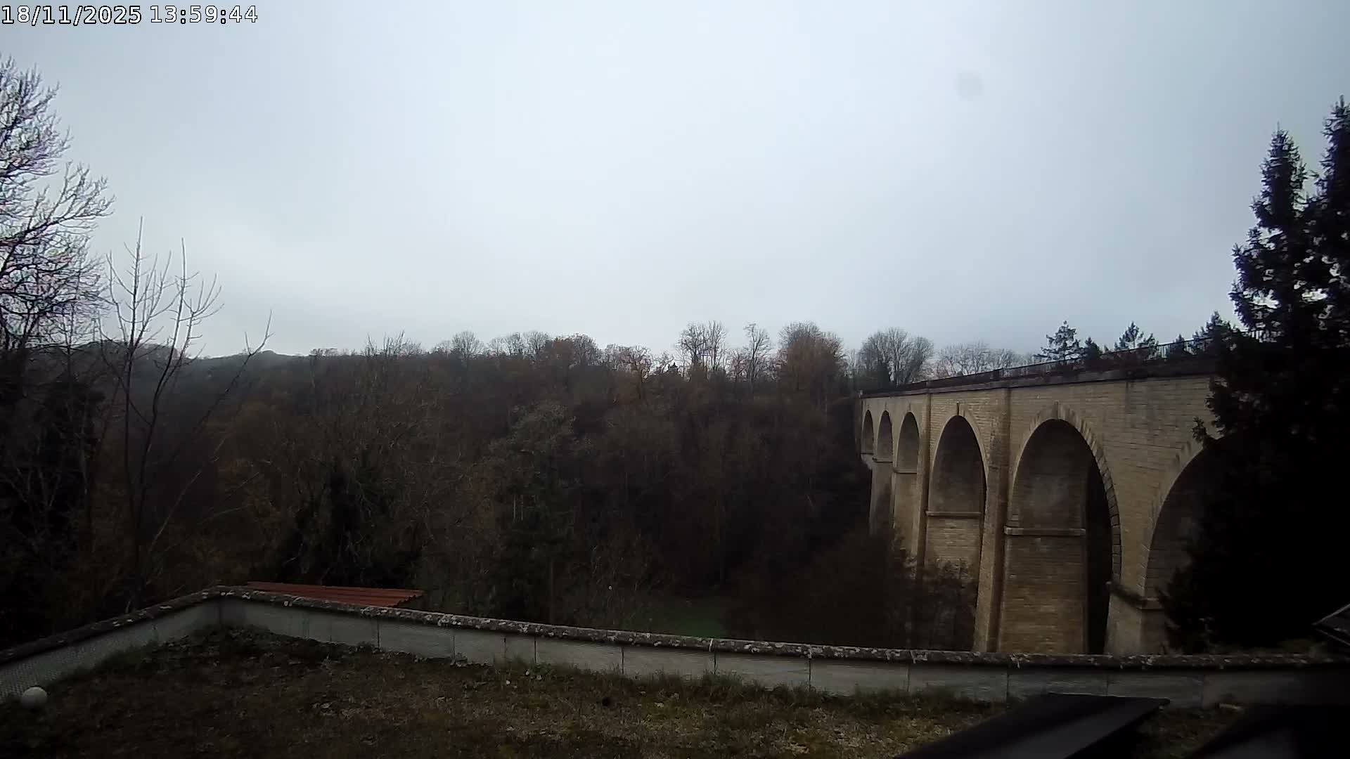 Semur-en-Auxois Commune  Village Live Cam - Montbard, Cote-d'Or, Bourgogne-Franche-Comte, France