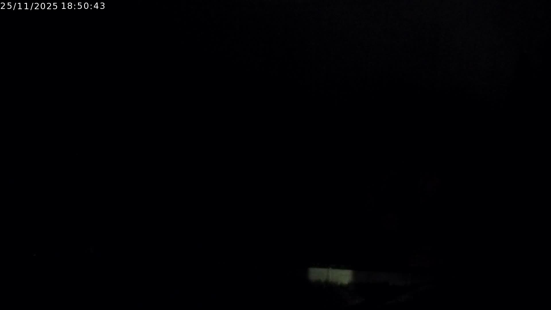 Semur-en-Auxois Commune  Village Live Cam - Montbard, Cote-d'Or, Bourgogne-Franche-Comte, France