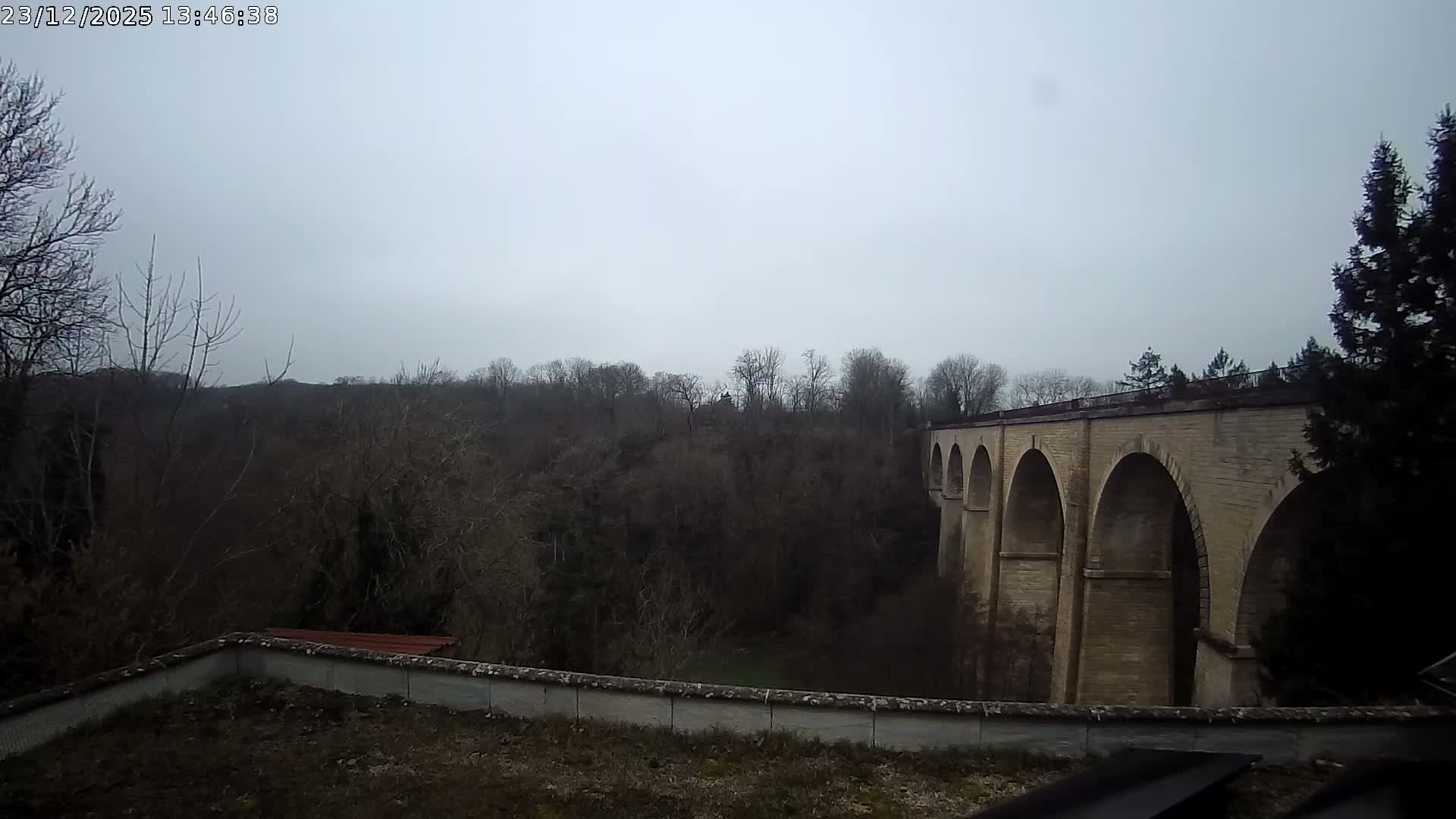 Semur-en-Auxois Commune  Village Live Cam - Montbard, Cote-d'Or, Bourgogne-Franche-Comte, France