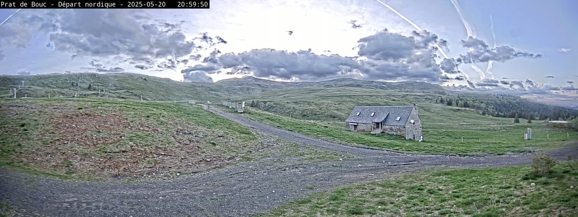 Albepierre-Bredons , Prat de Bouc Ski Slopes Live Cam - Saint-Flour, Cantal, Auvergne-Rhone-Alpes