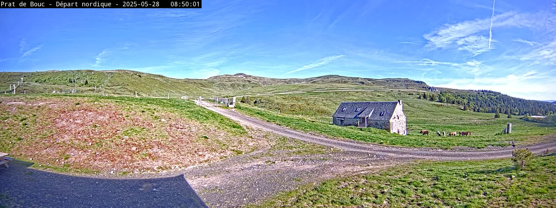 Albepierre-Bredons , Prat de Bouc Ski Slopes Live Cam - Saint-Flour, Cantal, Auvergne-Rhone-Alpes