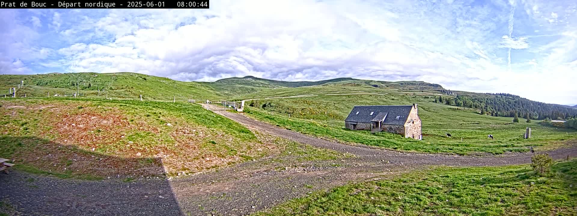 Albepierre-Bredons , Prat de Bouc Ski Slopes Live Cam - Saint-Flour, Cantal, Auvergne-Rhone-Alpes