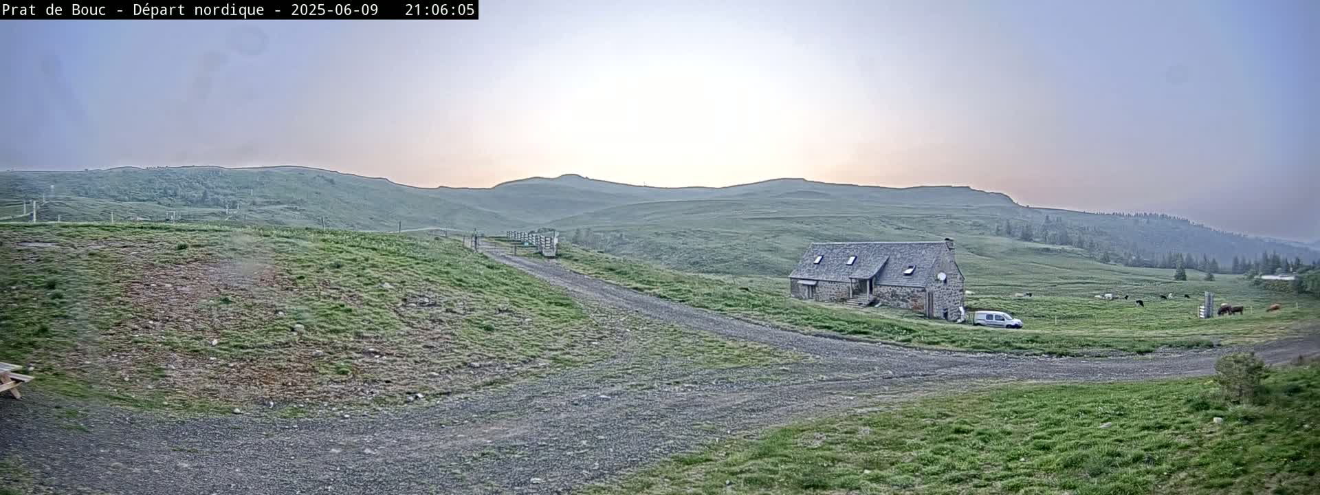 Albepierre-Bredons , Prat de Bouc Ski Slopes Live Cam - Saint-Flour, Cantal, Auvergne-Rhone-Alpes