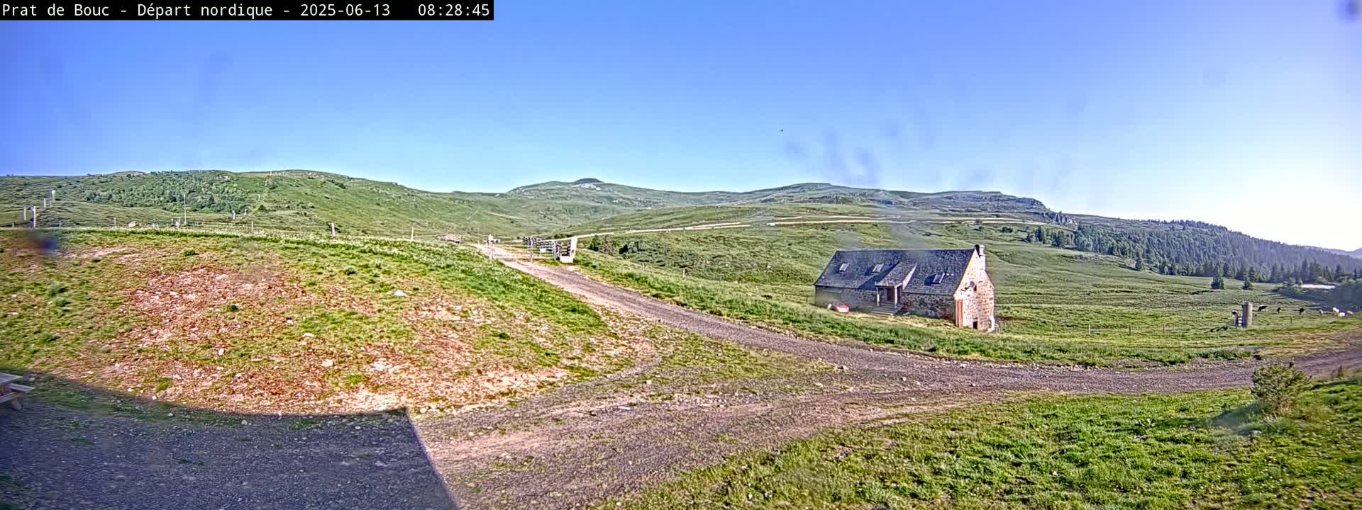 Albepierre-Bredons , Prat de Bouc Ski Slopes Live Cam - Saint-Flour, Cantal, Auvergne-Rhone-Alpes