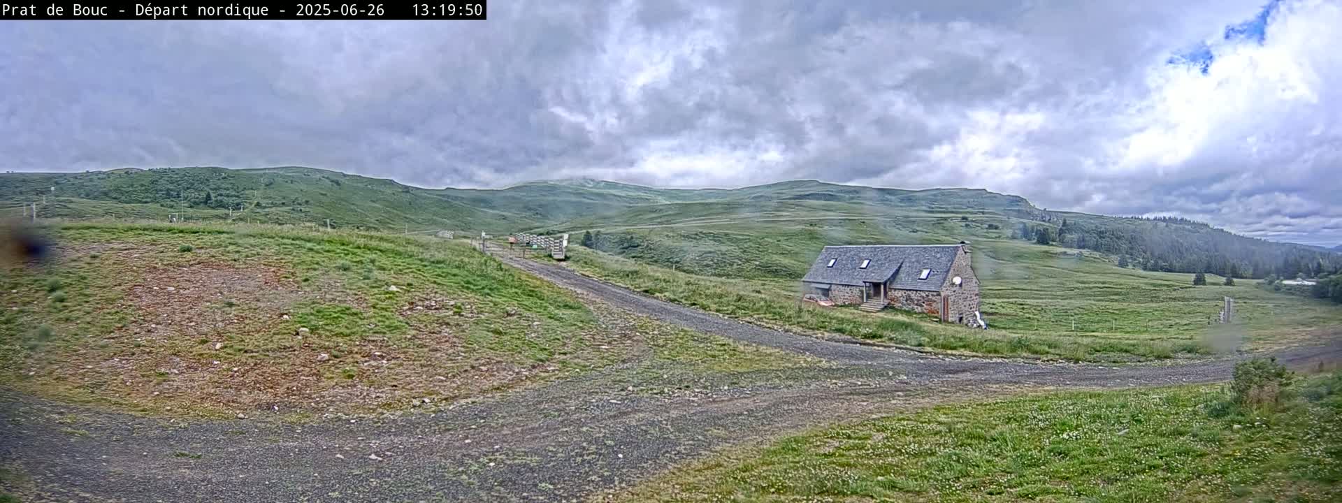 Albepierre-Bredons , Prat de Bouc Ski Slopes Live Cam - Saint-Flour, Cantal, Auvergne-Rhone-Alpes