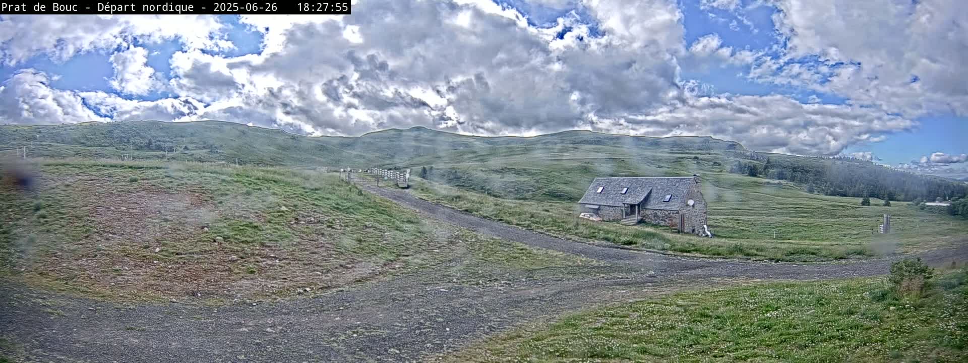 Albepierre-Bredons , Prat de Bouc Ski Slopes Live Cam - Saint-Flour, Cantal, Auvergne-Rhone-Alpes