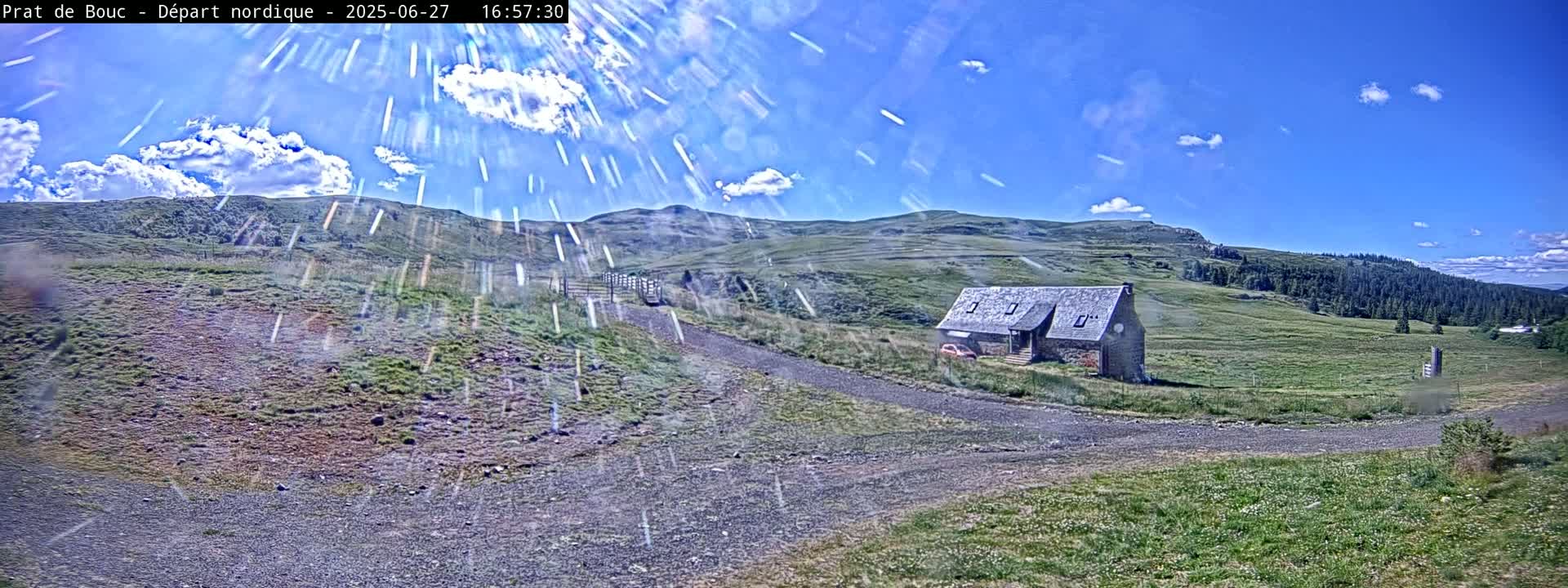 Albepierre-Bredons , Prat de Bouc Ski Slopes Live Cam - Saint-Flour, Cantal, Auvergne-Rhone-Alpes