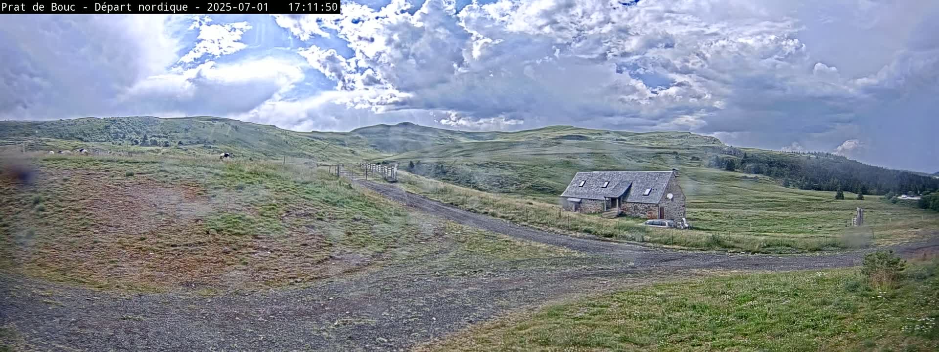 Albepierre-Bredons , Prat de Bouc Ski Slopes Live Cam - Saint-Flour, Cantal, Auvergne-Rhone-Alpes