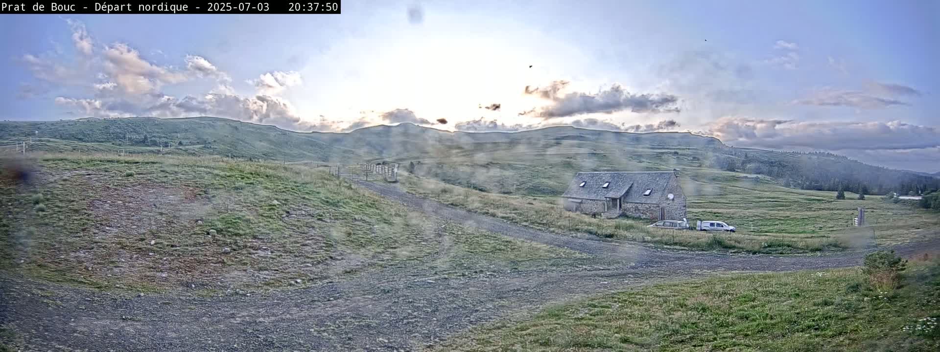 Albepierre-Bredons , Prat de Bouc Ski Slopes Live Cam - Saint-Flour, Cantal, Auvergne-Rhone-Alpes