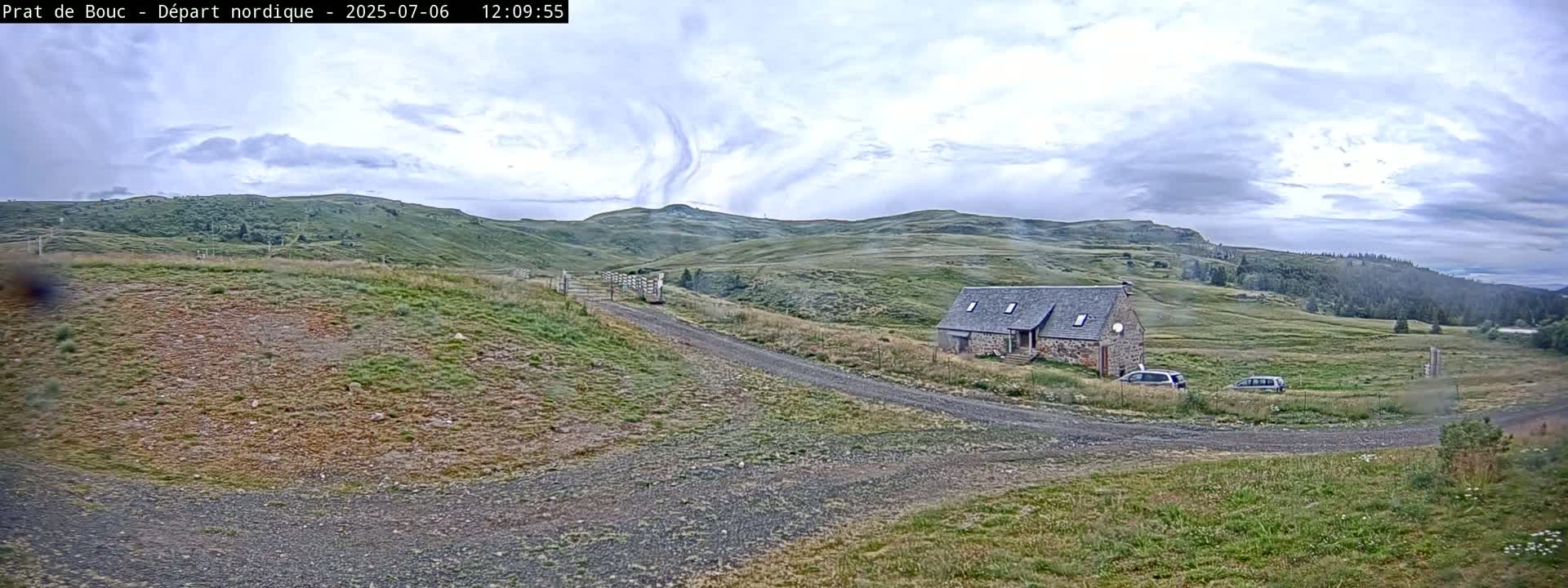 Albepierre-Bredons , Prat de Bouc Ski Slopes Live Cam - Saint-Flour, Cantal, Auvergne-Rhone-Alpes