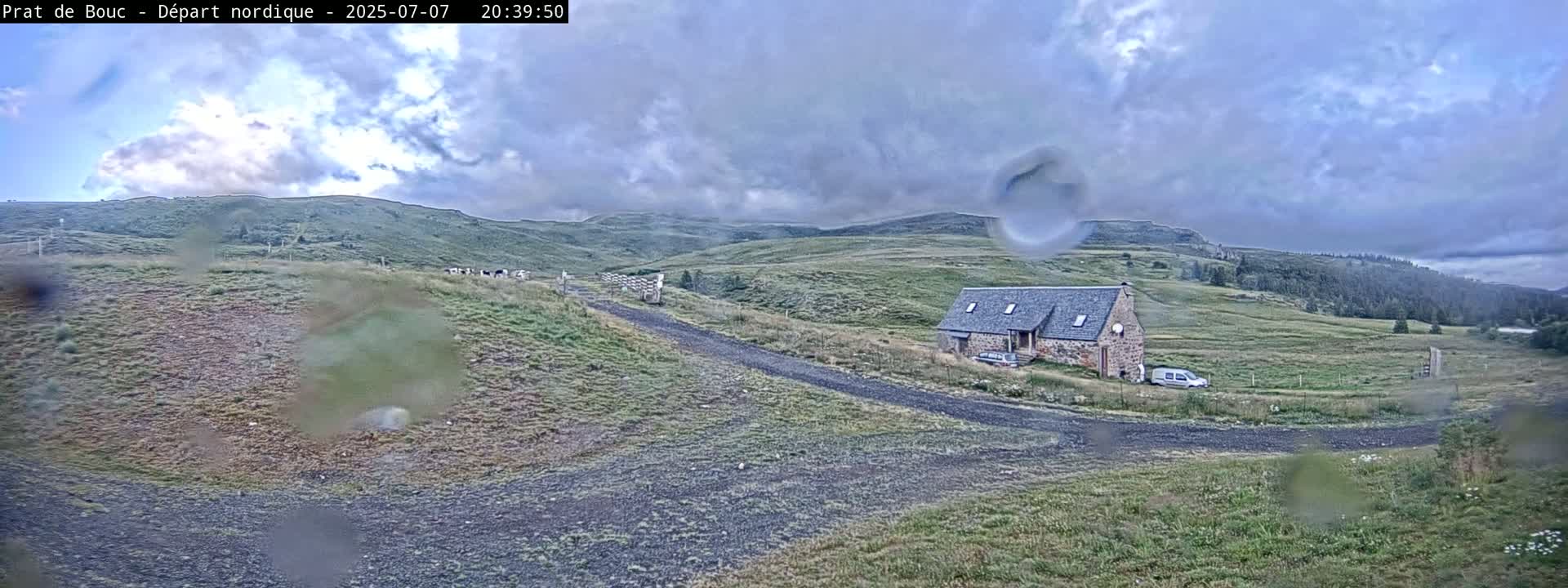 Albepierre-Bredons , Prat de Bouc Ski Slopes Live Cam - Saint-Flour, Cantal, Auvergne-Rhone-Alpes