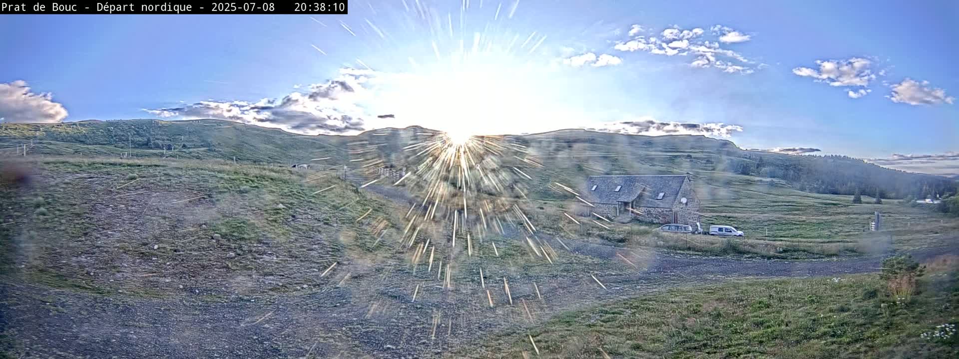 Albepierre-Bredons , Prat de Bouc Ski Slopes Live Cam - Saint-Flour, Cantal, Auvergne-Rhone-Alpes