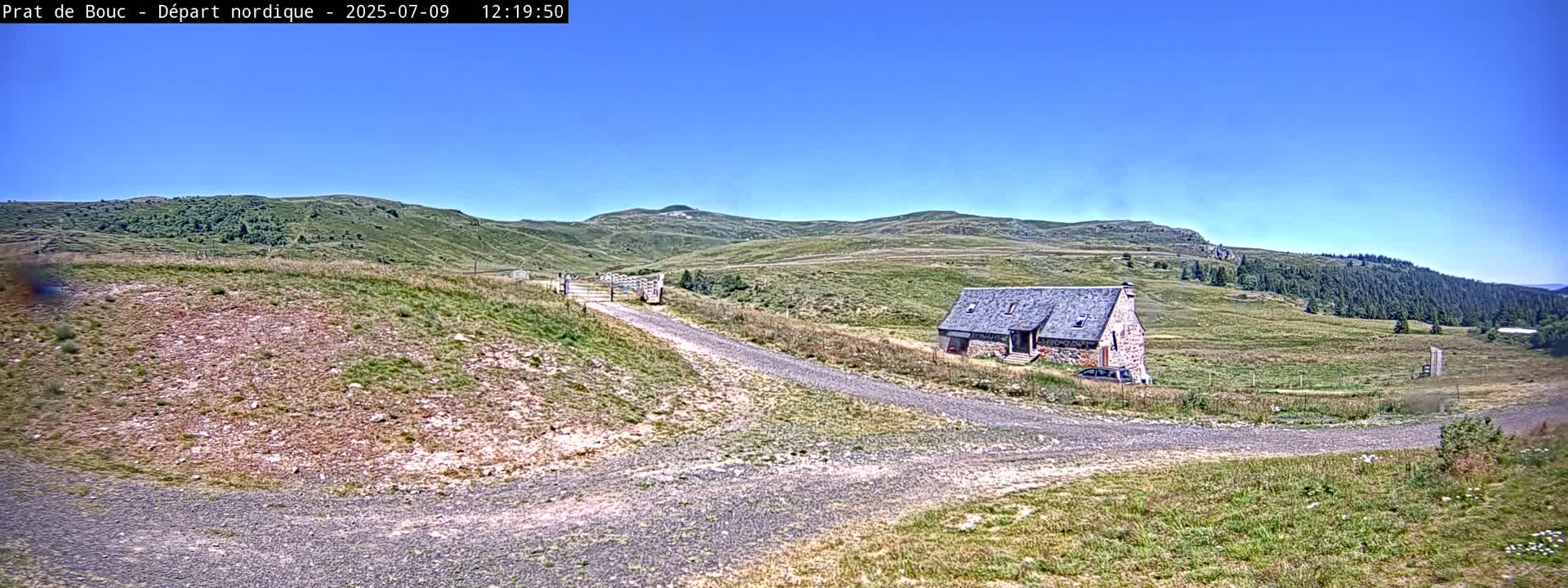 Albepierre-Bredons , Prat de Bouc Ski Slopes Live Cam - Saint-Flour, Cantal, Auvergne-Rhone-Alpes