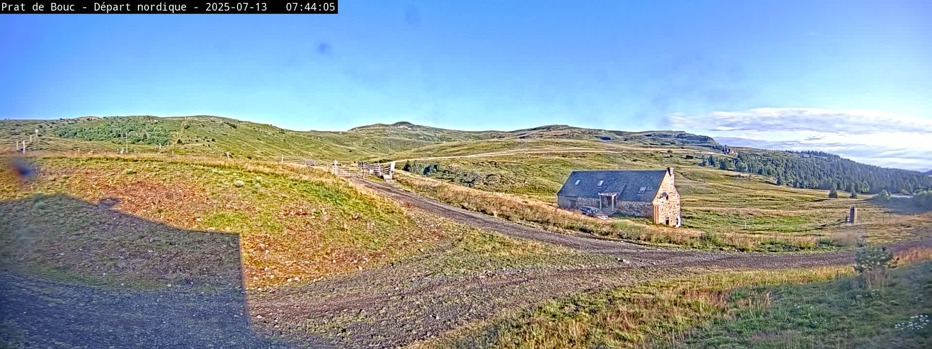 Albepierre-Bredons , Prat de Bouc Ski Slopes Live Cam - Saint-Flour, Cantal, Auvergne-Rhone-Alpes