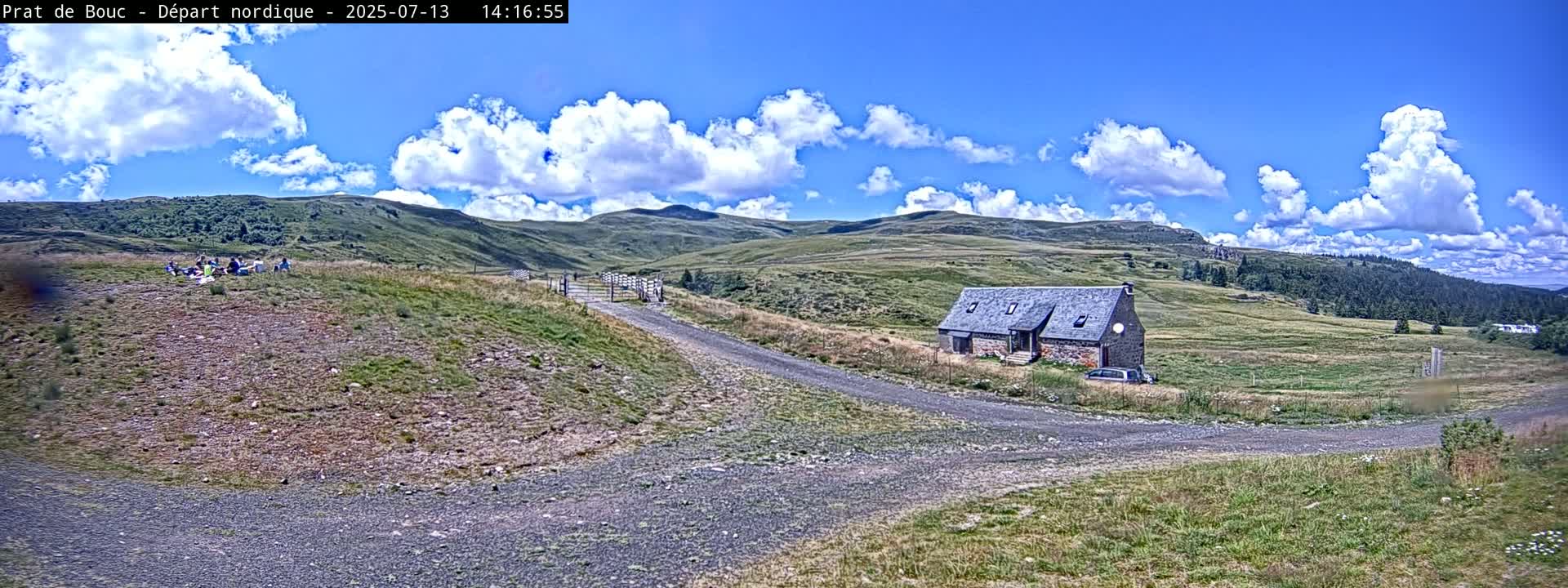Albepierre-Bredons , Prat de Bouc Ski Slopes Live Cam - Saint-Flour, Cantal, Auvergne-Rhone-Alpes