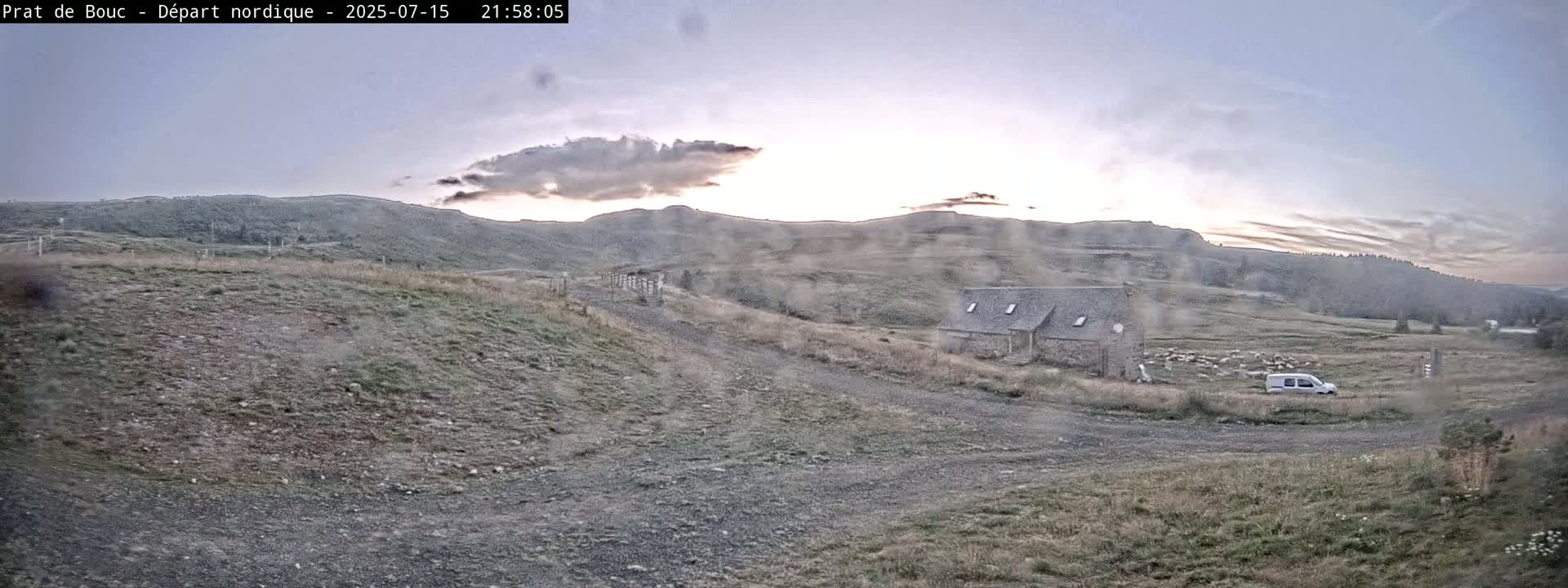 Albepierre-Bredons , Prat de Bouc Ski Slopes Live Cam - Saint-Flour, Cantal, Auvergne-Rhone-Alpes