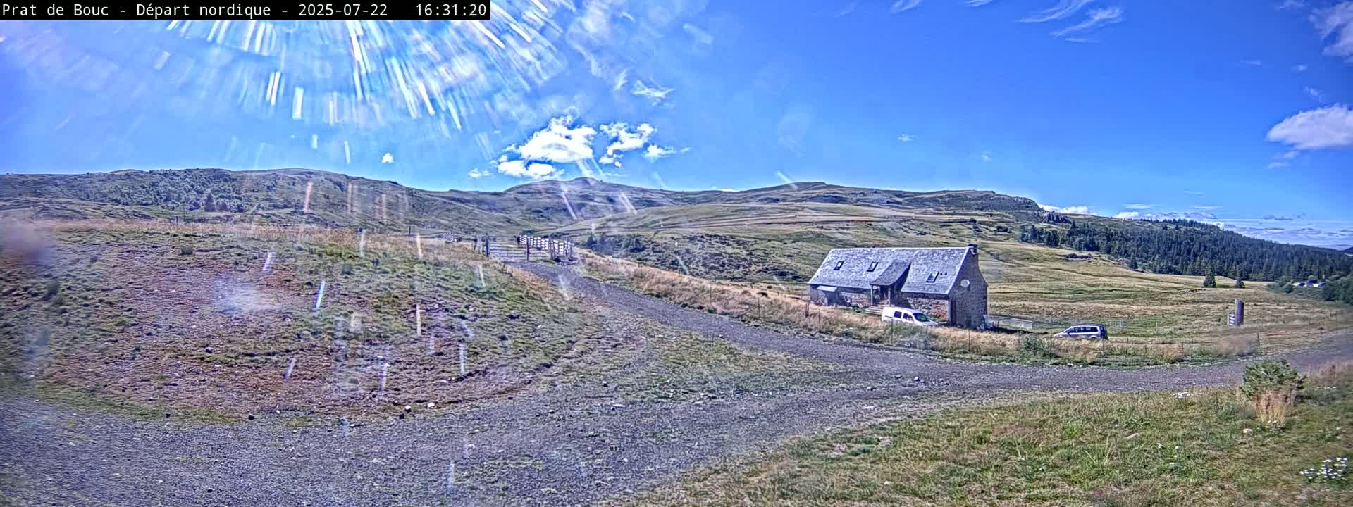 Albepierre-Bredons , Prat de Bouc Ski Slopes Live Cam - Saint-Flour, Cantal, Auvergne-Rhone-Alpes