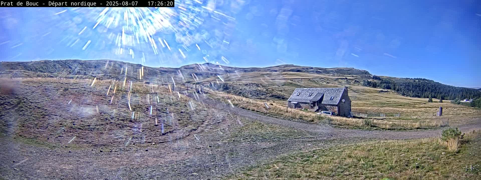 Albepierre-Bredons , Prat de Bouc Ski Slopes Live Cam - Saint-Flour, Cantal, Auvergne-Rhone-Alpes