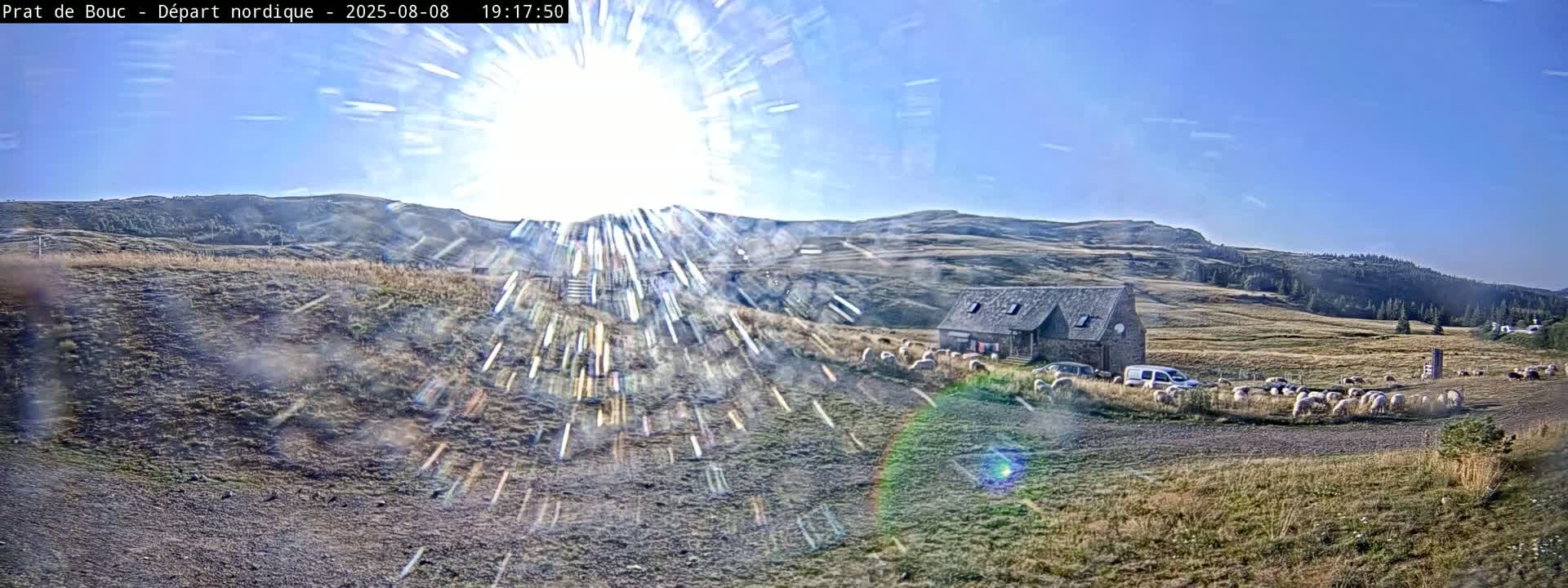 Albepierre-Bredons , Prat de Bouc Ski Slopes Live Cam - Saint-Flour, Cantal, Auvergne-Rhone-Alpes