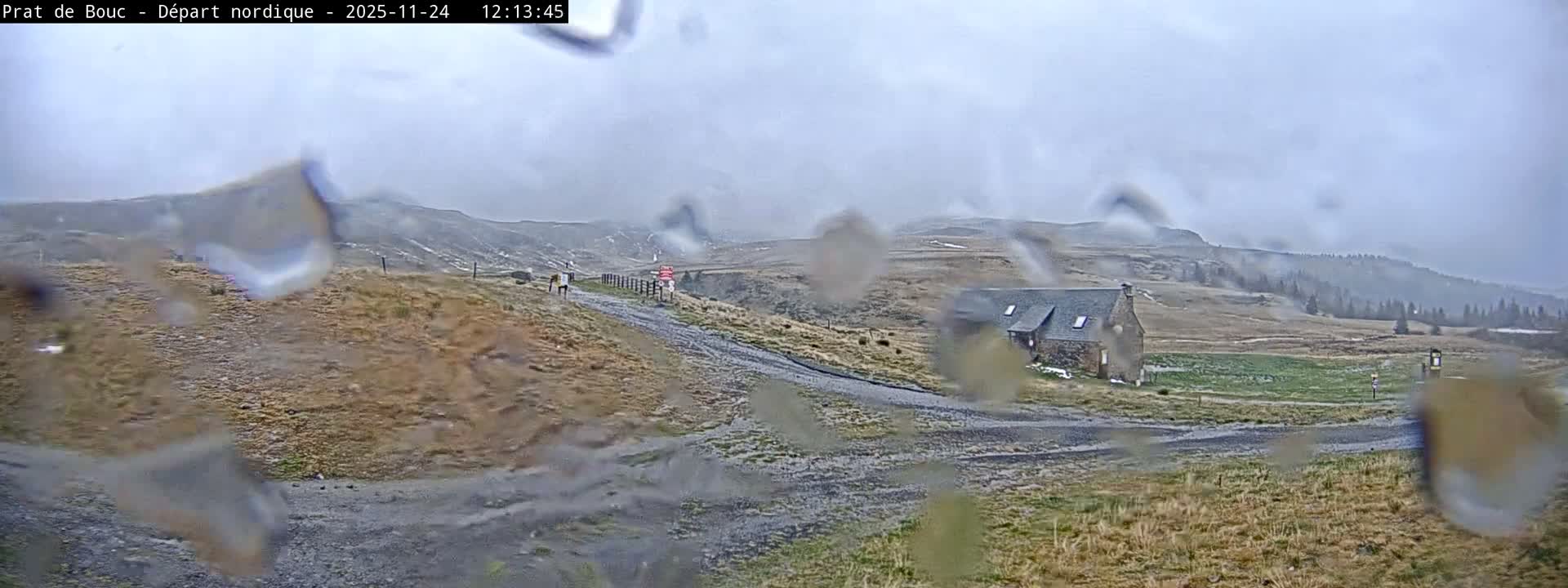 Albepierre-Bredons , Prat de Bouc Ski Slopes Live Cam - Saint-Flour, Cantal, Auvergne-Rhone-Alpes