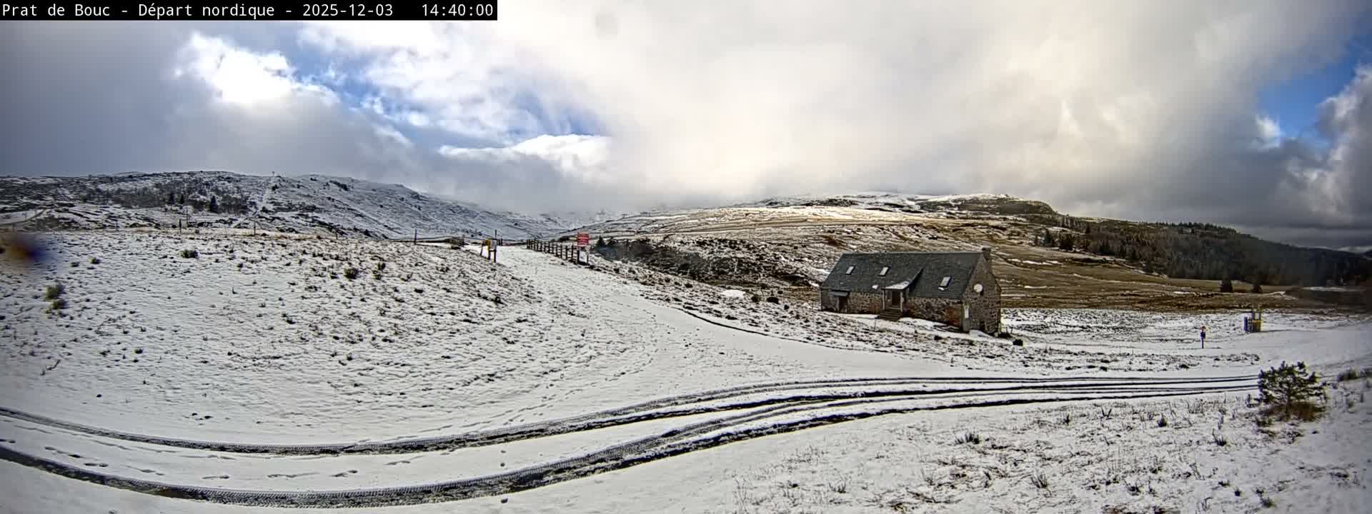 Albepierre-Bredons , Prat de Bouc Ski Slopes Live Cam - Saint-Flour, Cantal, Auvergne-Rhone-Alpes