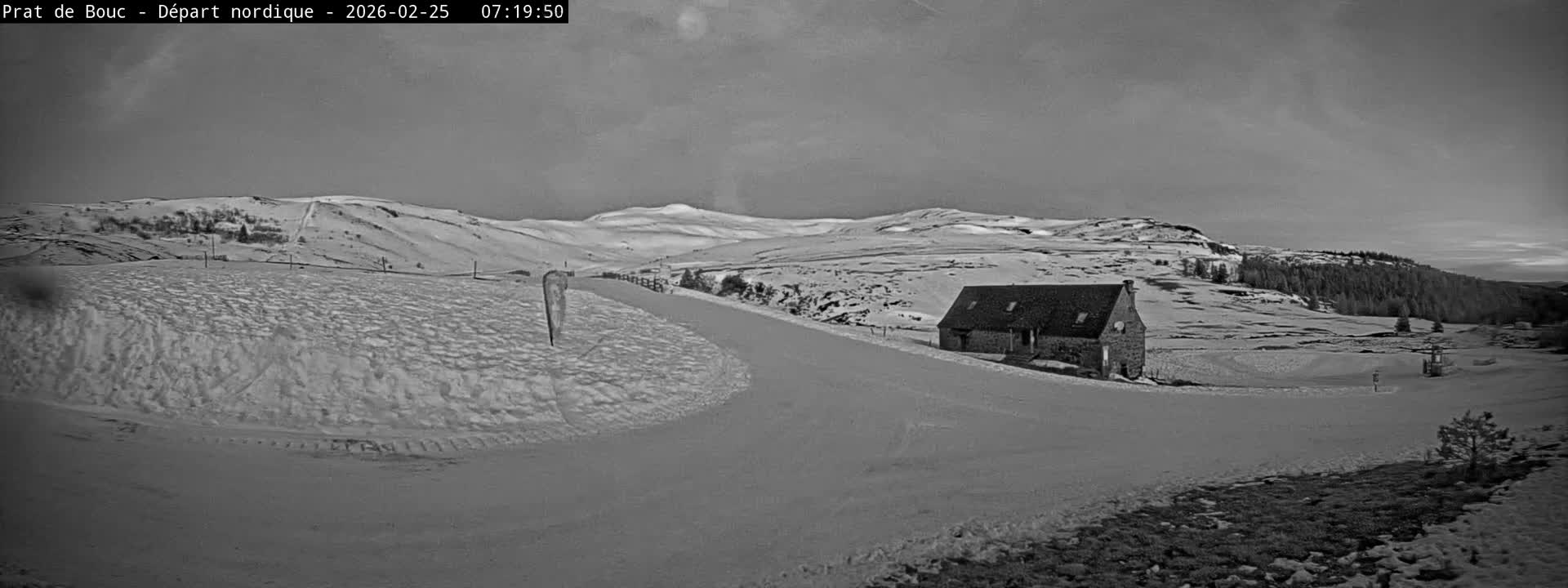 Albepierre-Bredons , Prat de Bouc Ski Slopes Live Cam - Saint-Flour, Cantal, Auvergne-Rhone-Alpes