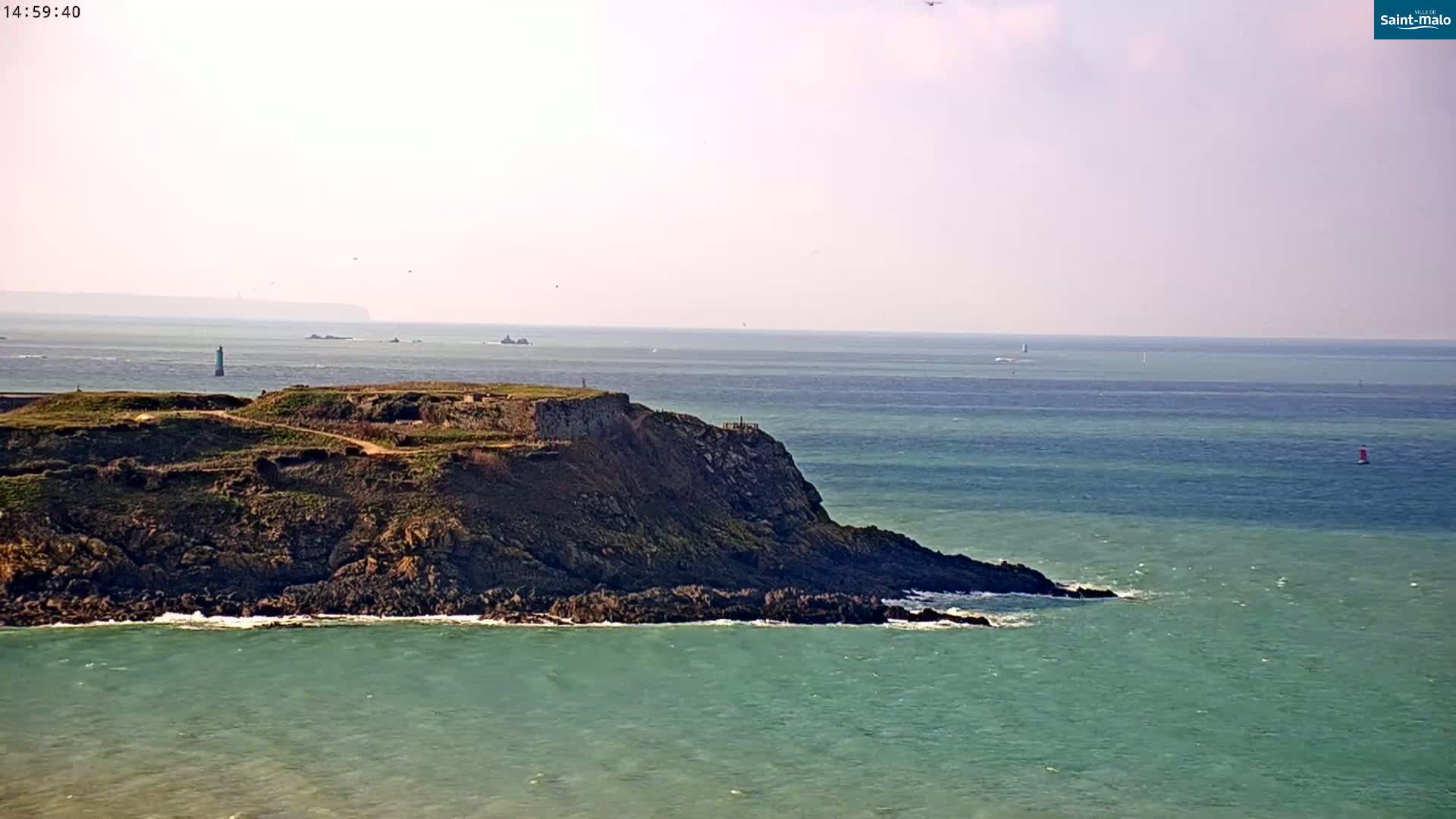Saint-Malo City & Beach View Skyline Live Cam - Saint-Malo, Ille-et-Vilaine, Bretagne, France