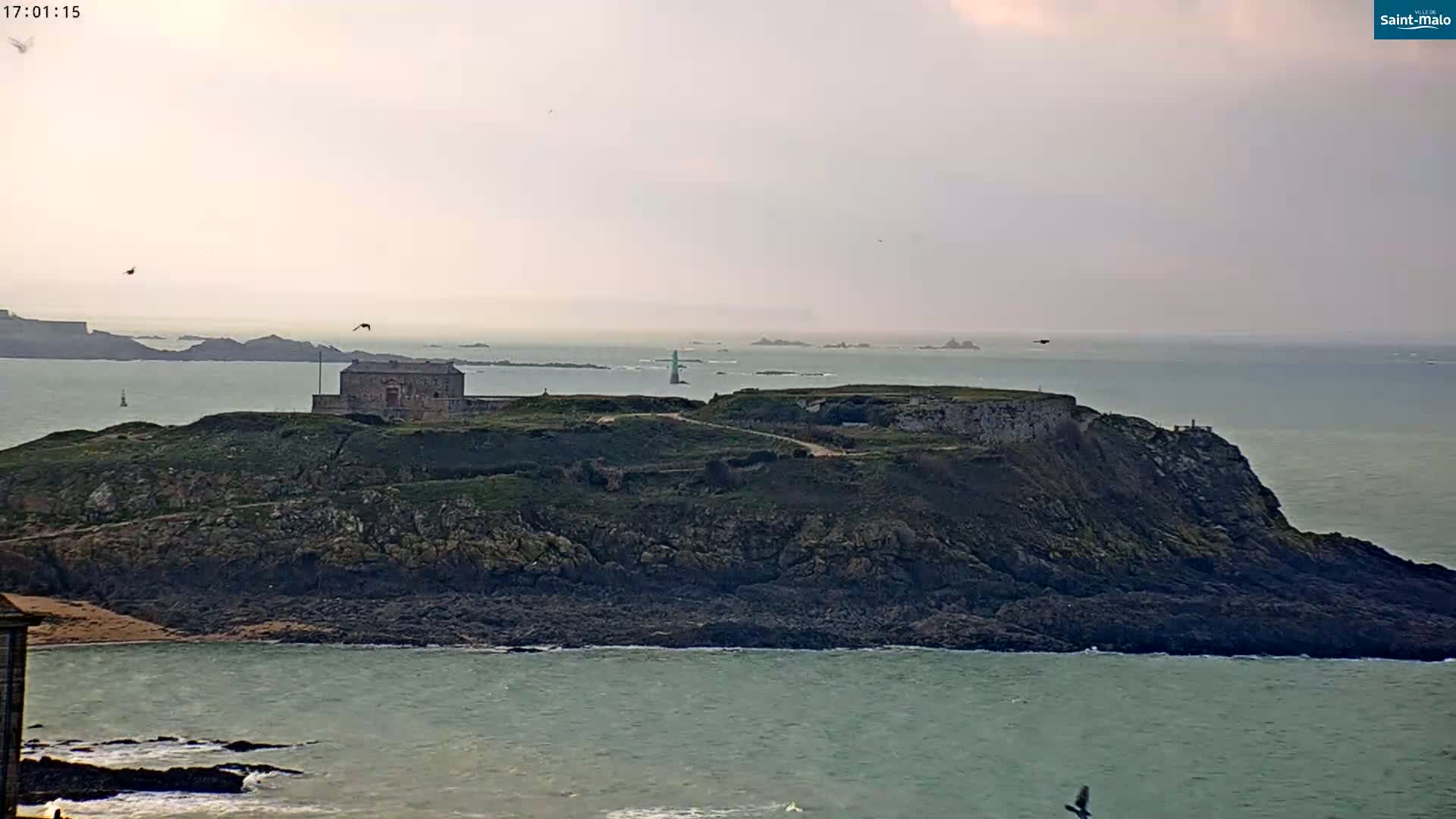 Saint-Malo City & Beach View Skyline Live Cam - Saint-Malo, Ille-et-Vilaine, Bretagne, France