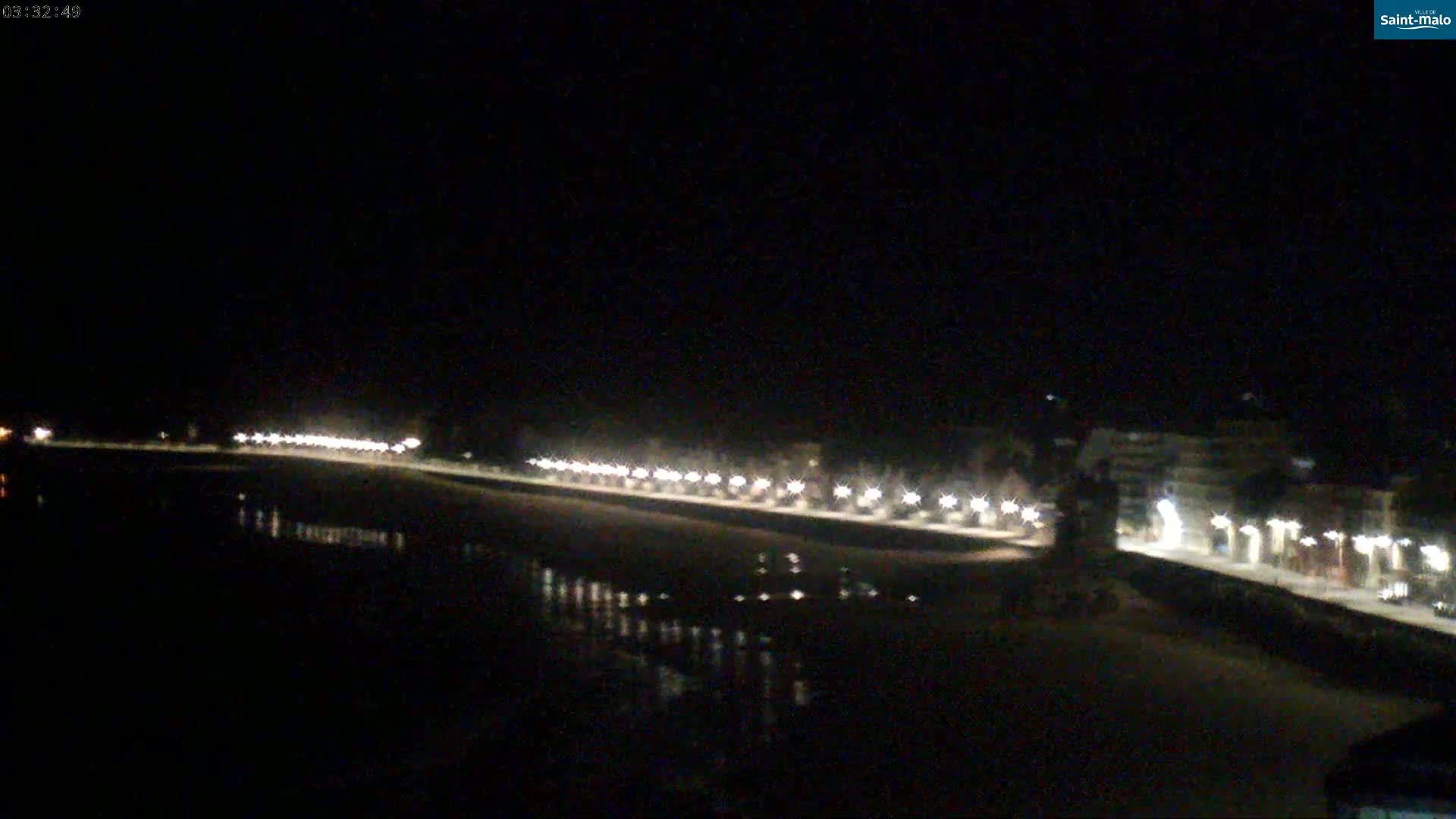 Saint-Malo City & Beach View Skyline Live Cam - Saint-Malo, Ille-et-Vilaine, Bretagne, France