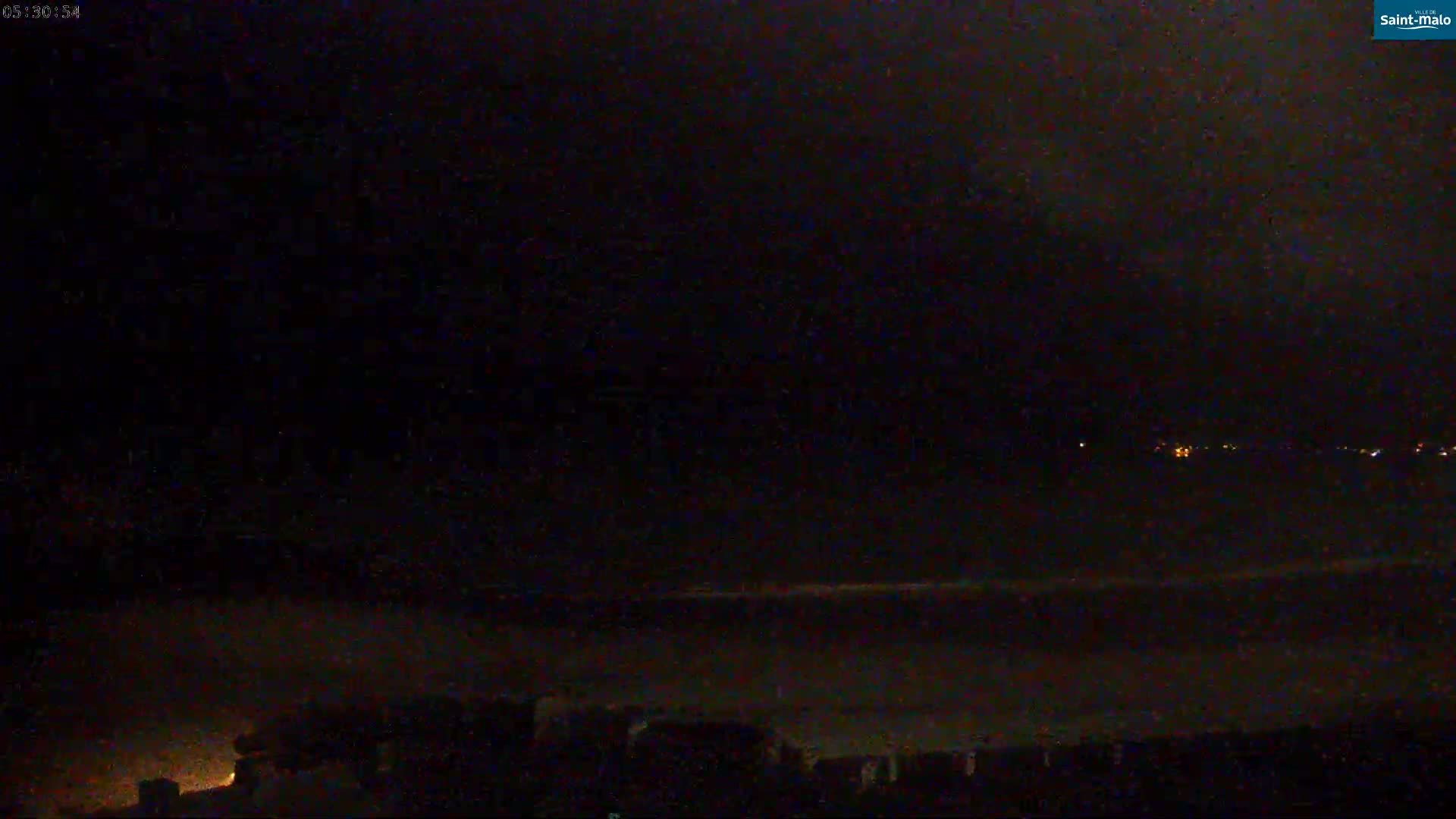 Saint-Malo City & Beach View Skyline Live Cam - Saint-Malo, Ille-et-Vilaine, Bretagne, France