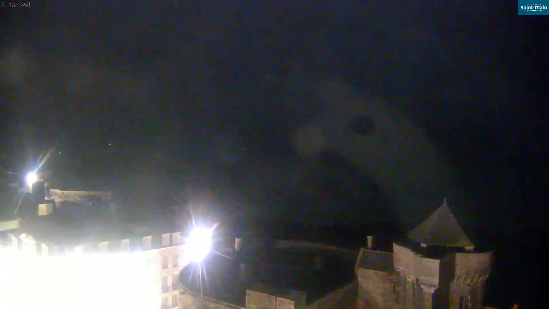 Saint-Malo City & Beach View Skyline Live Cam - Saint-Malo, Ille-et-Vilaine, Bretagne, France