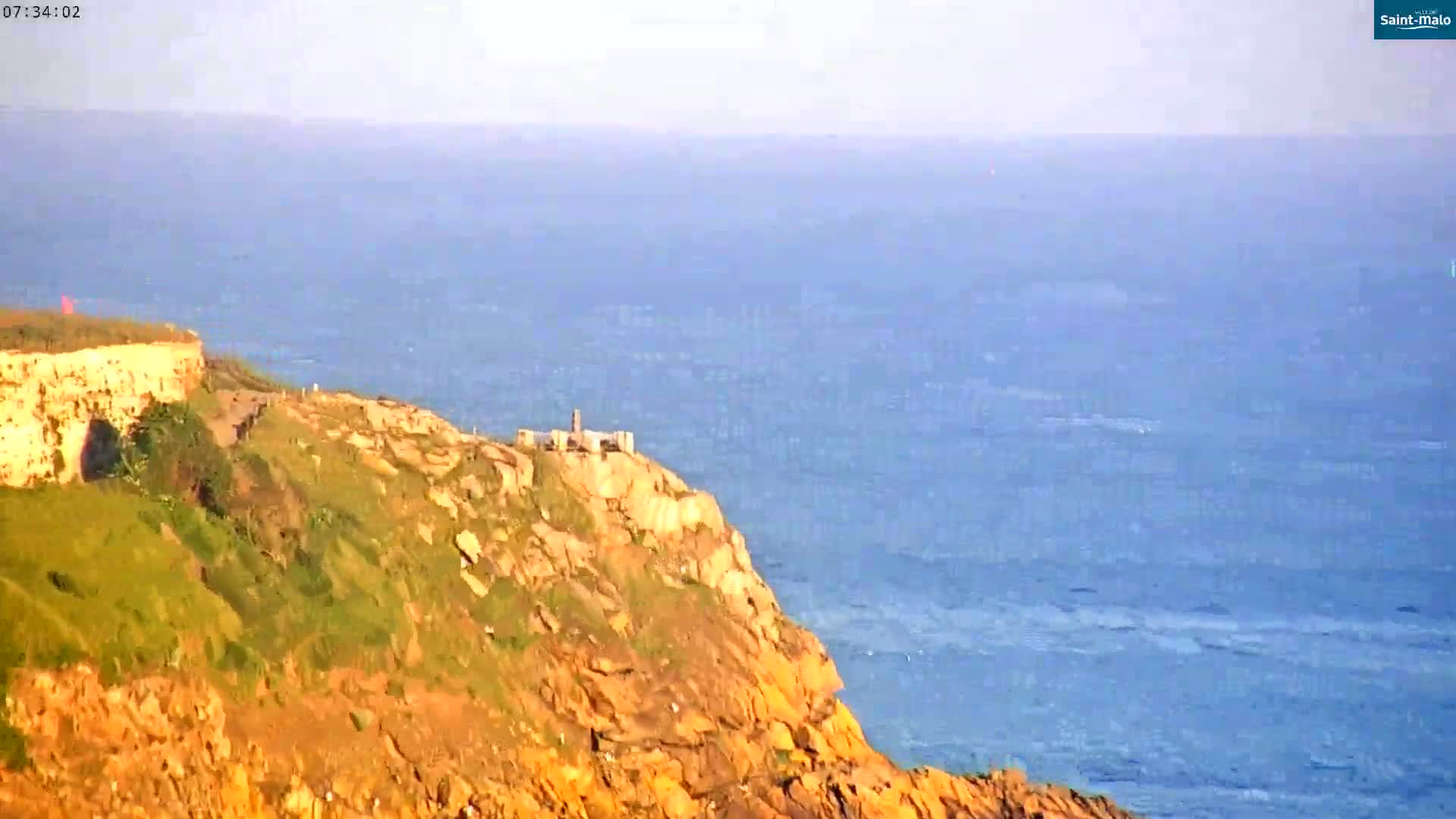 Saint-Malo City & Beach View Skyline Live Cam - Saint-Malo, Ille-et-Vilaine, Bretagne, France