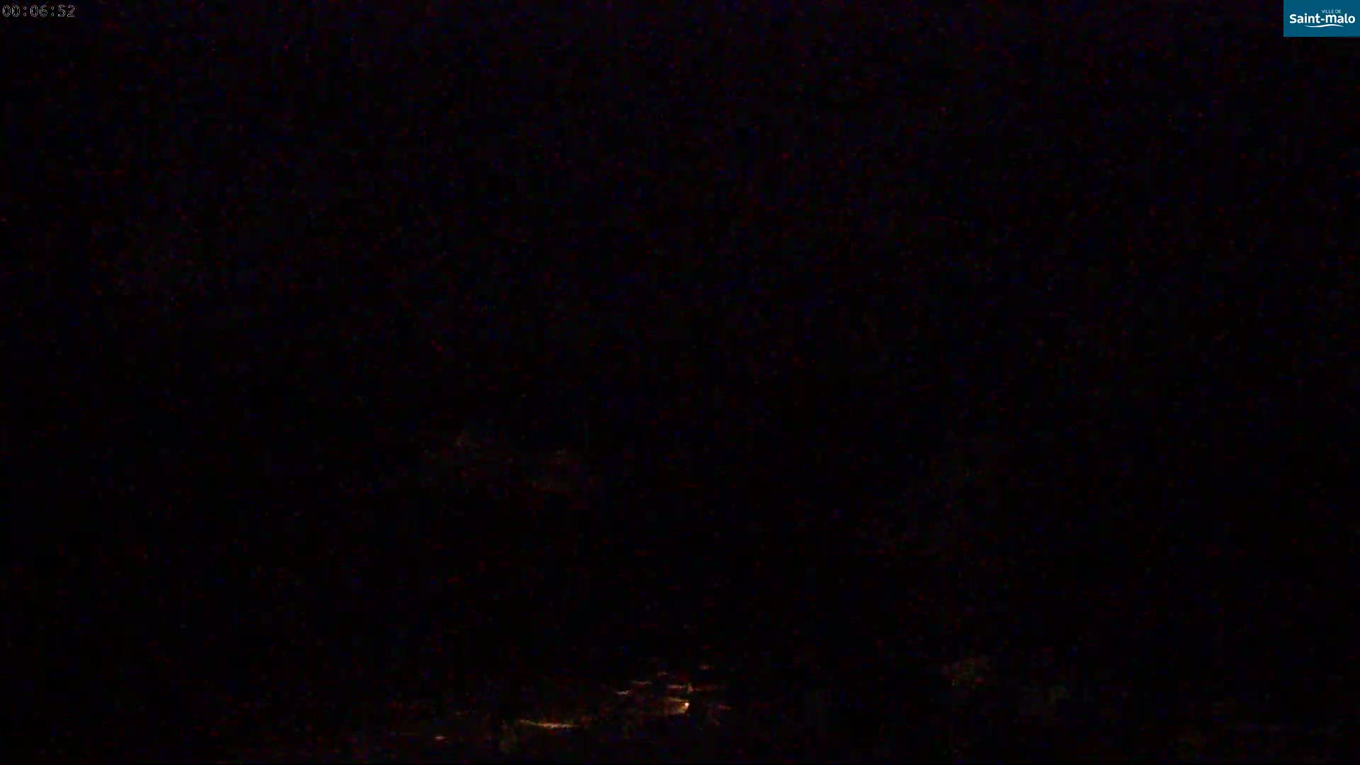 Saint-Malo City & Beach View Skyline Live Cam - Saint-Malo, Ille-et-Vilaine, Bretagne, France