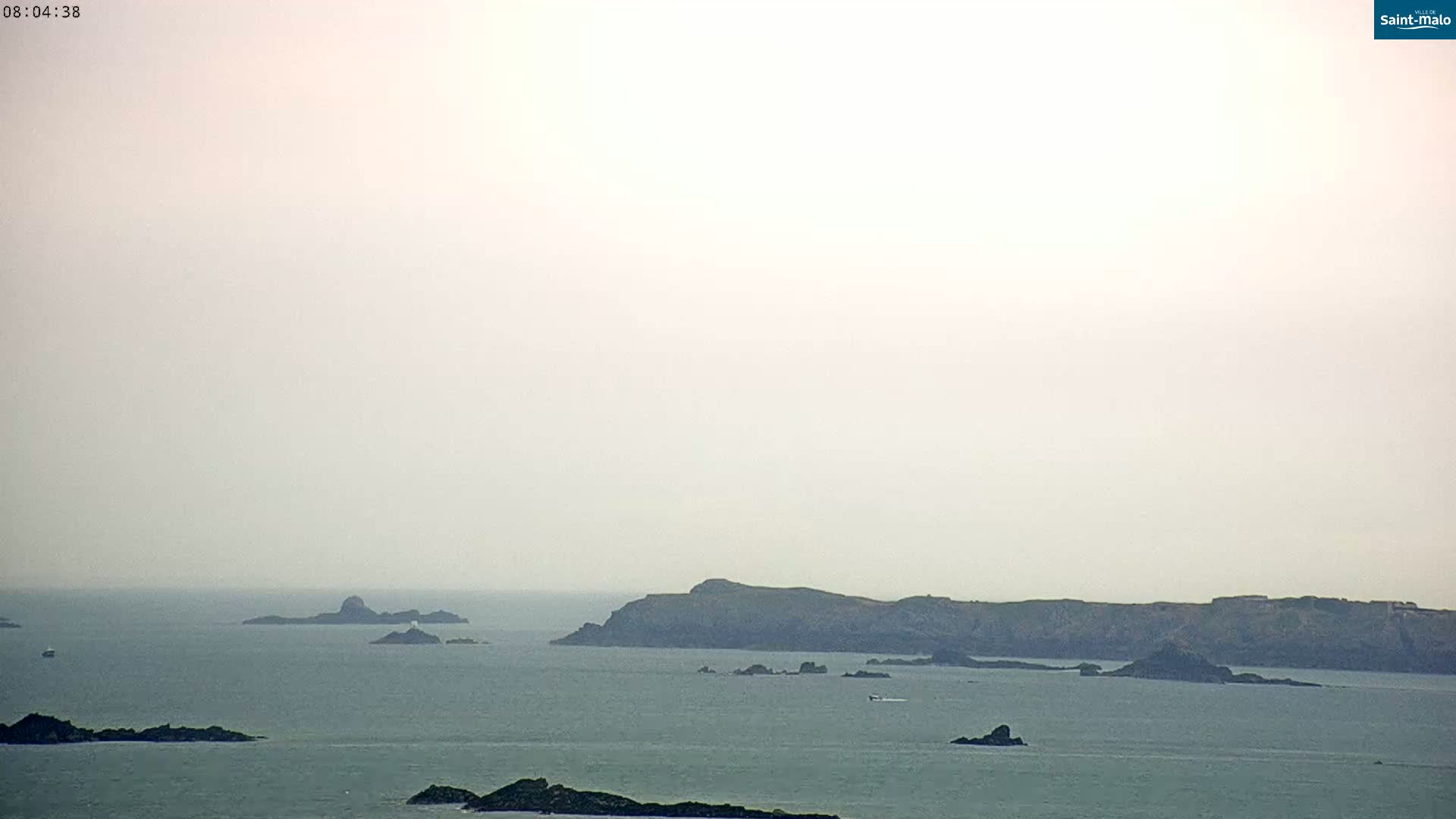 Saint-Malo City & Beach View Skyline Live Cam - Saint-Malo, Ille-et-Vilaine, Bretagne, France